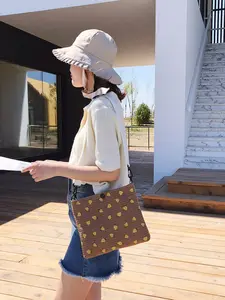 Japanese Style Pineapple Print Canvas Crossbody Bag, Large Capacity Student Shoulder Bag, Adjustable Strap, All Seasons Fashion Accessory