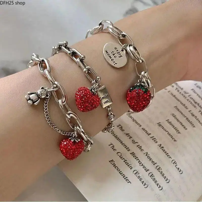 Strawberry Charm Bracelet for Women, Chunky Chain Stackable Bangle With Rhinestone Fruit Pendant Design, Trendy Fashion Jewelry Accessory for Daily Wear and Casual Outfits