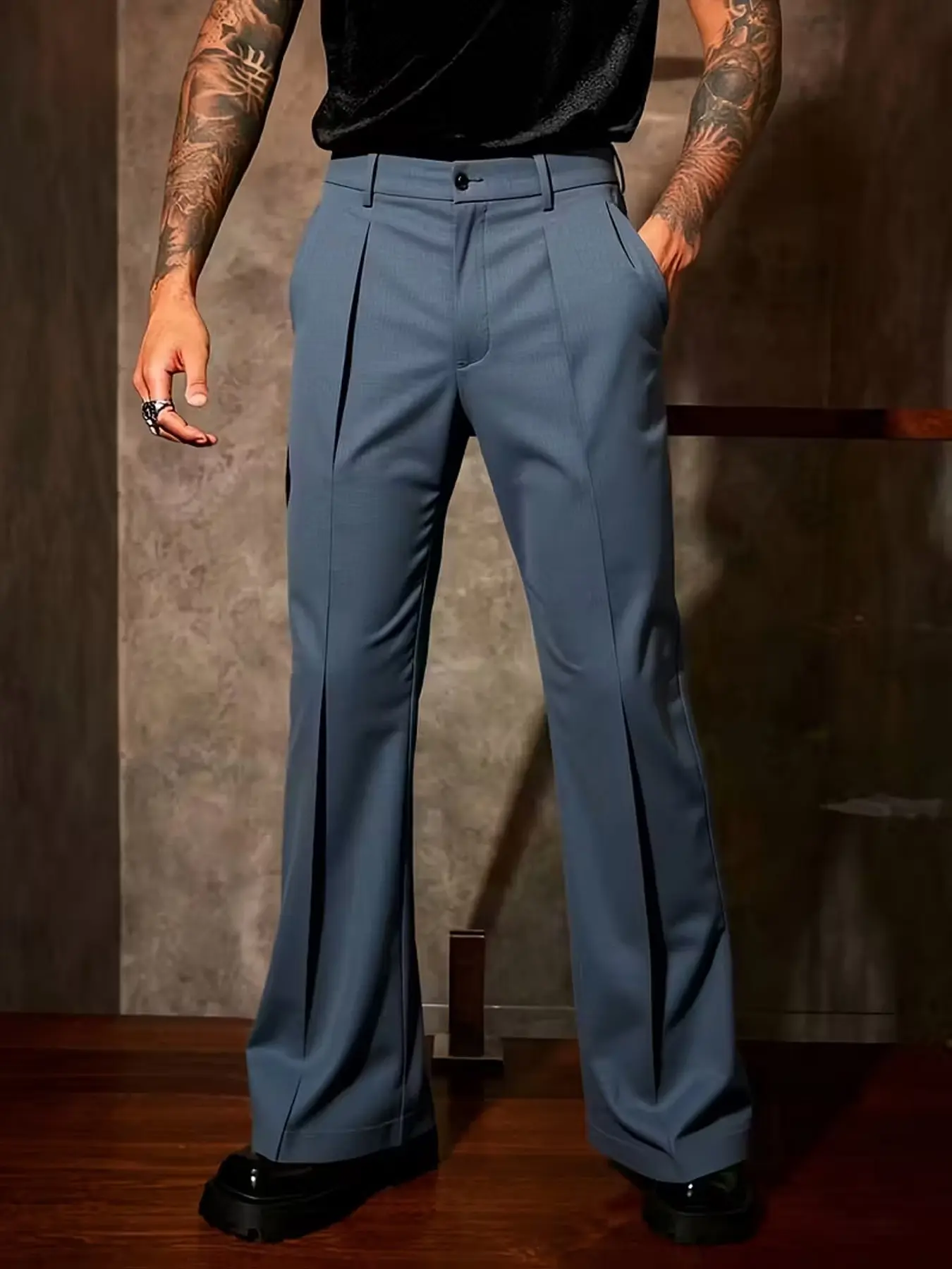 Men's Micro Flare Casual Pants, Comfortable with Back Pockets, Loose Fit Long Trousers for Outdoor Activities, Versatile Streetwear, Casual Classy Trousers
