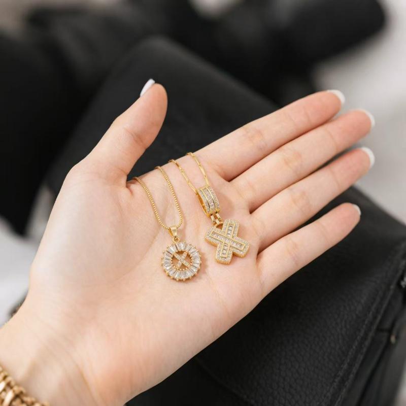 Xx Jewelry 2-piece initial pendant necklace, 14K gold-plated letter necklace, comes with an adjustable 17''-19'' chain, suitable for women's Valentine's Day jewelry set