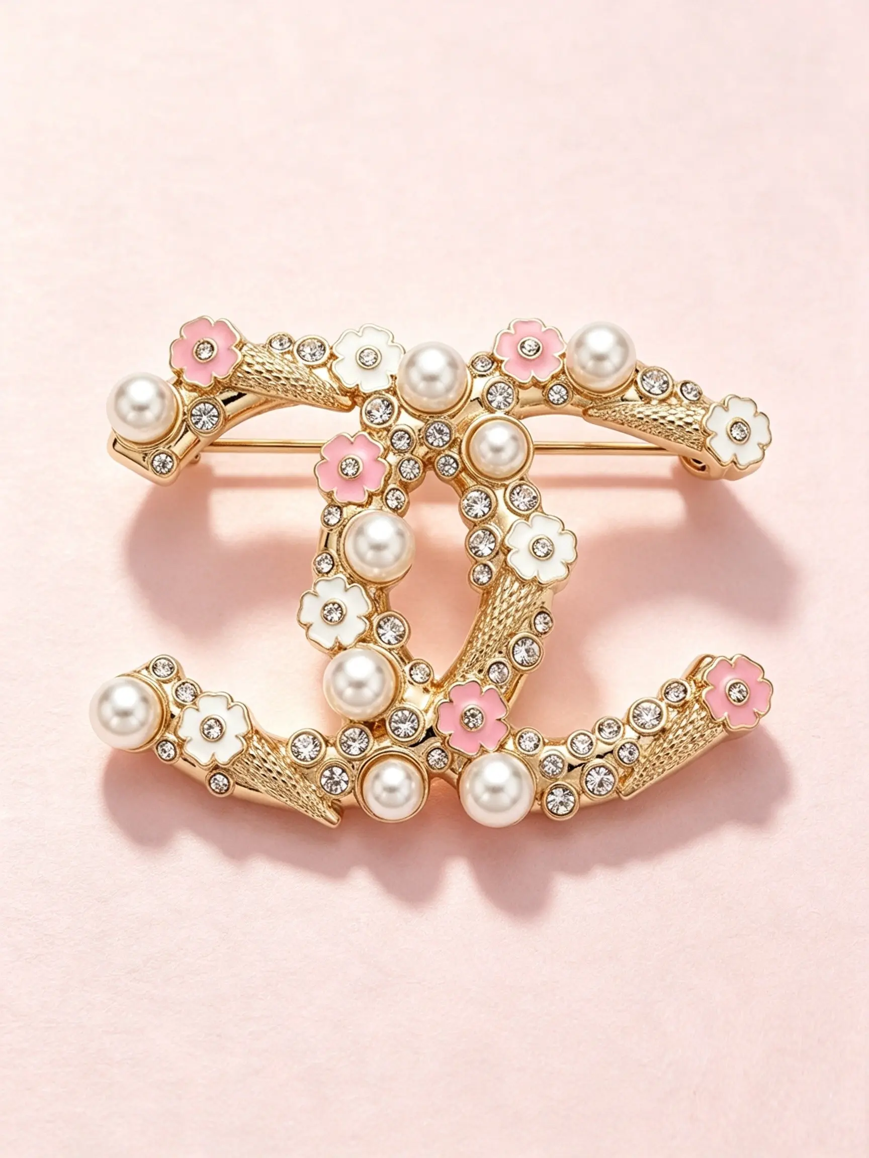 Women's Vintage Interlocking Double C Pin, Imitation Pearl Star Flower Perfume Bottle Number Decoration Lapel Pin, Elegant All-Season Accessory