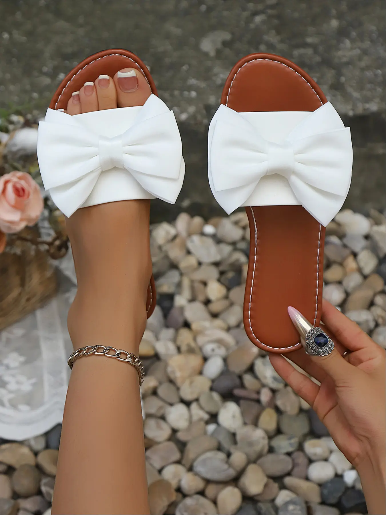 Women's Summer Oversized Bow Slip-On Flat Sandals with Soft Sole and Open Toe, Suitable for Daily Vacation and Beach Casual Wear