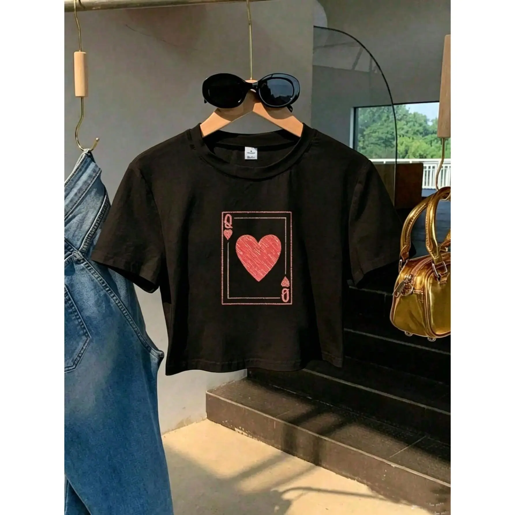 Y2K Inspired Queen Of Hearts Crop Top For Women, Short Sleeve Knitted Fabric Casual Tee, Elegant Summer Outfit