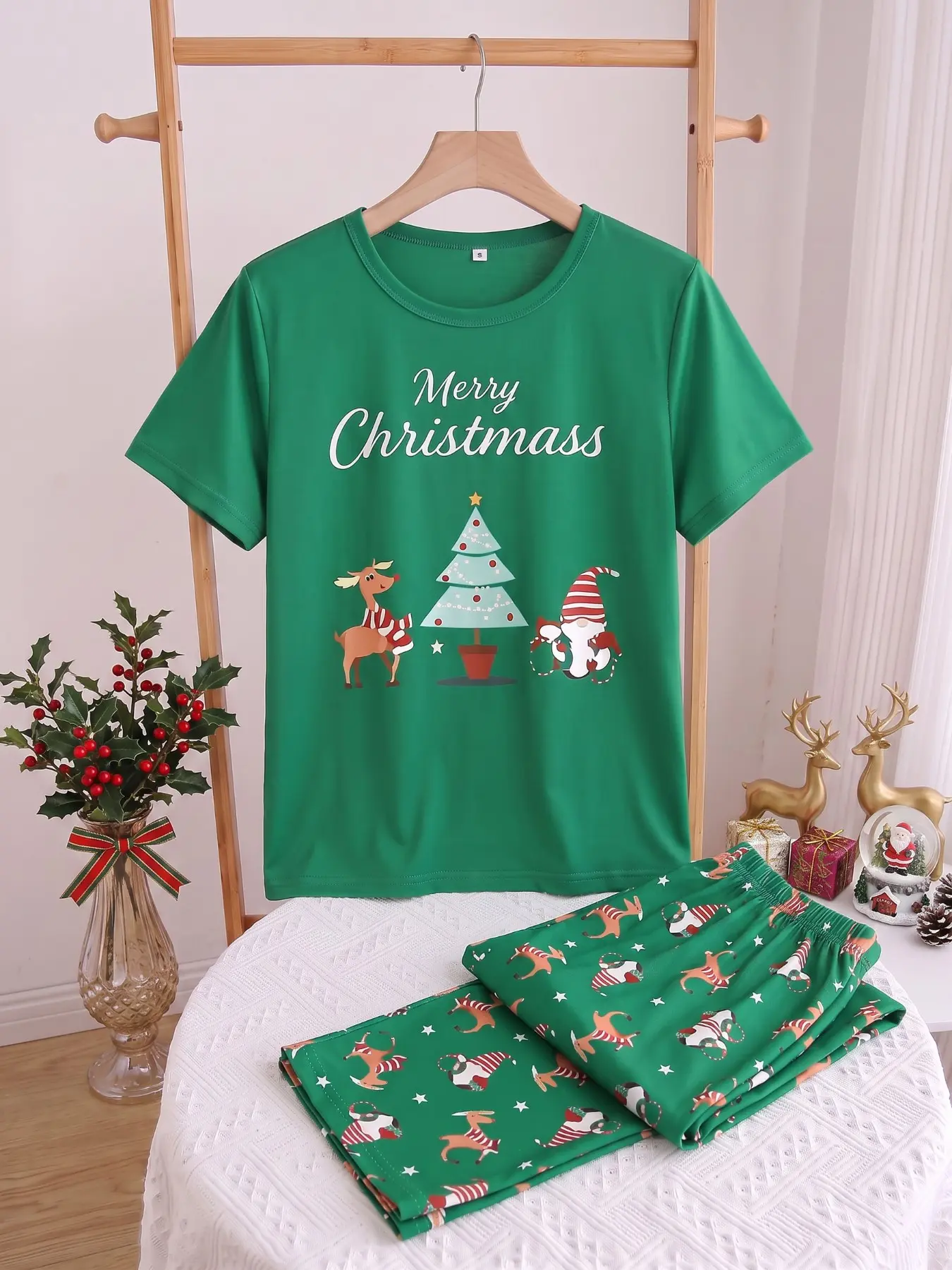Women's Two-Piece Pajama Set, Round Neck Short Sleeve Top + Long Pants, Casual Christmas Print Sleepwear for All Seasons