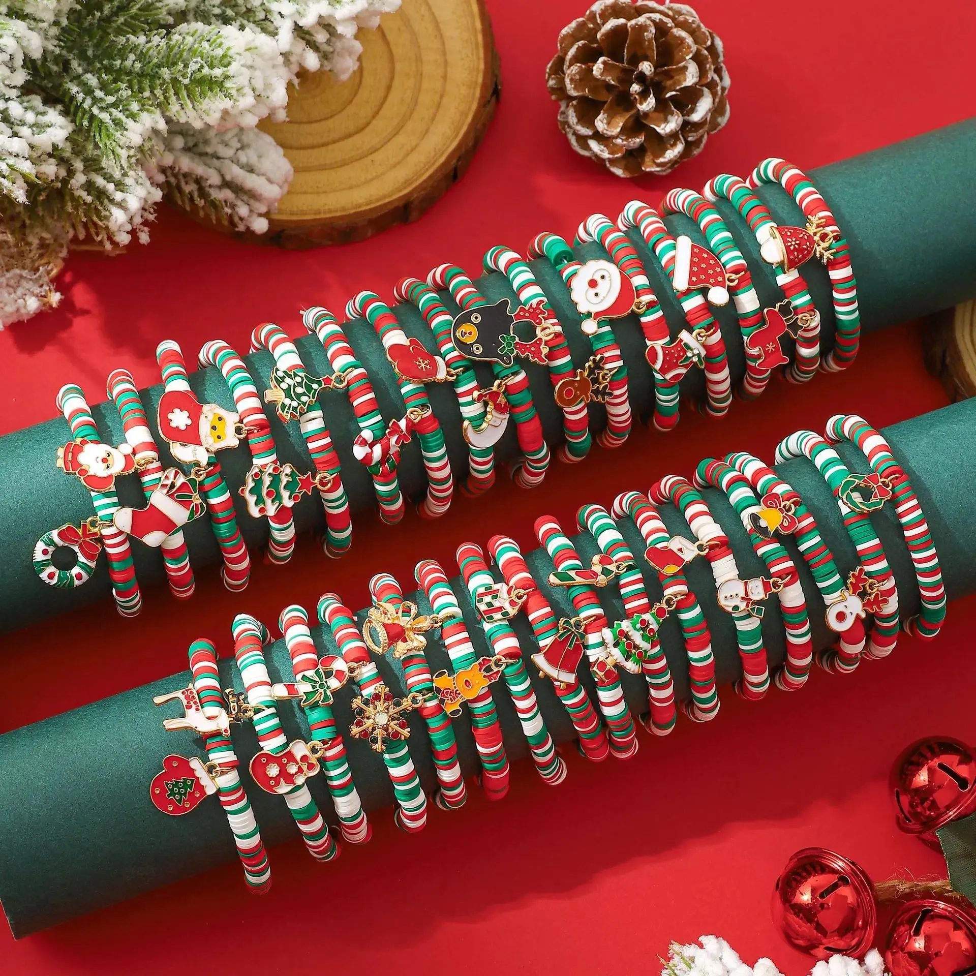10 Piece Christmas Bracelet Set Santa Claus Pendant Red Green White Polymer Clay Stretchable Multi Layer Beaded Hand Chains New Year Party Gift for Women