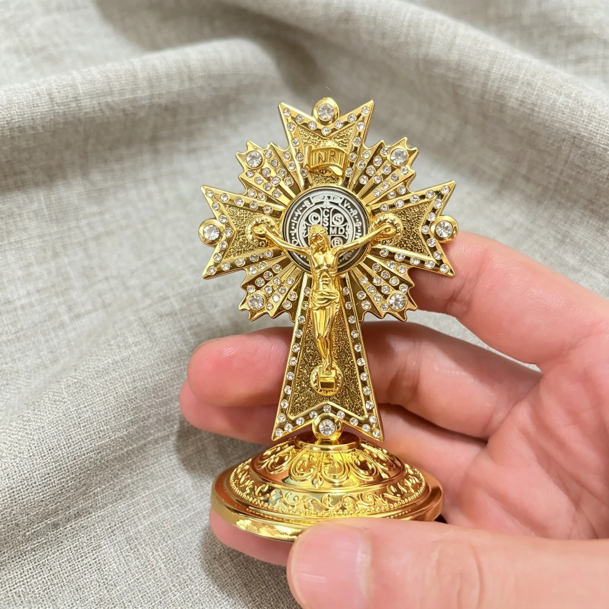 Catholic Crucifix with Monstrance Base, 5.5cm Mini Jesus Cross Figurine, Rhinestone Inlay Gold Desktop Decor for Home Prayer Altar
