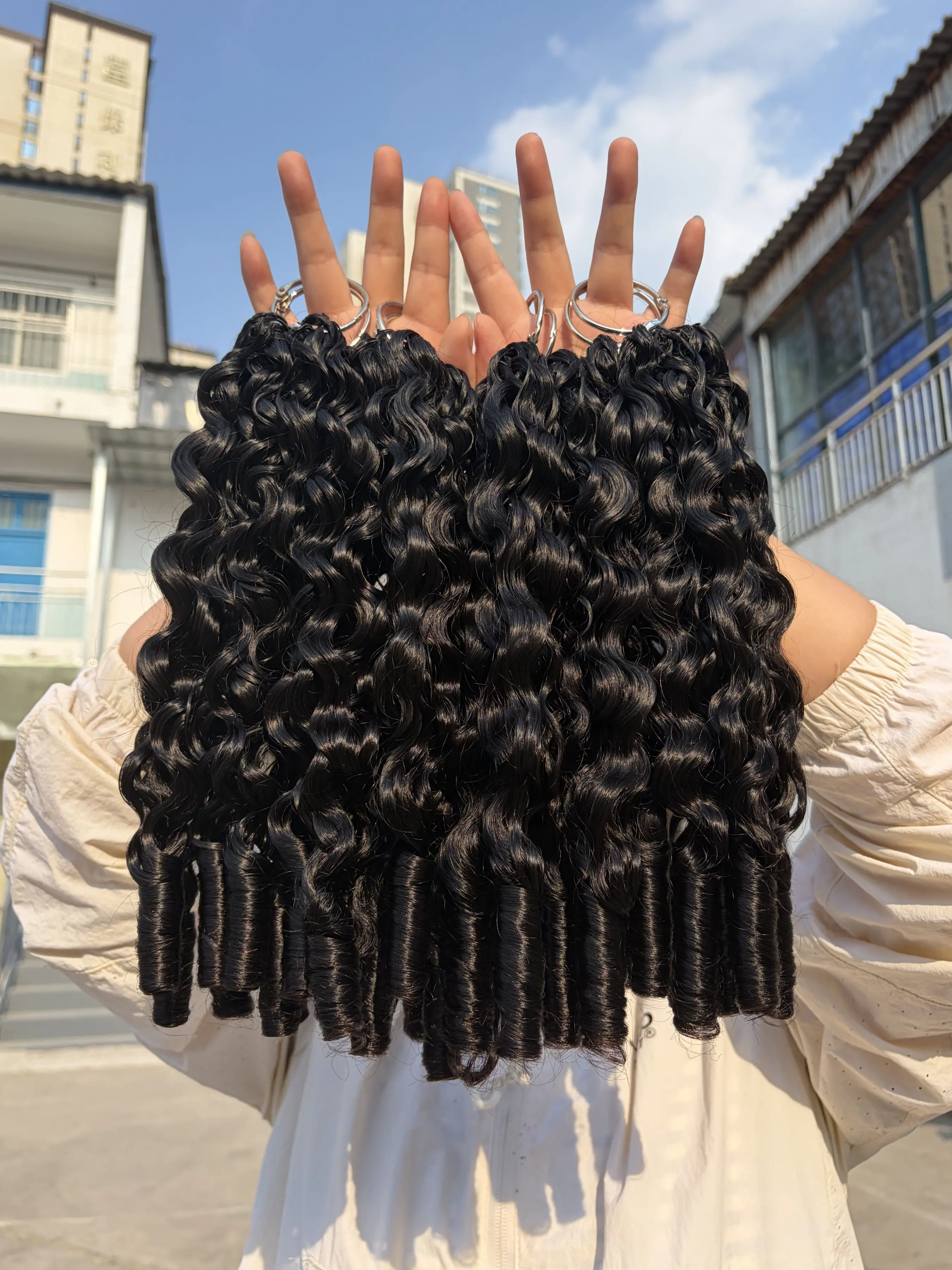 Feather Crochet Hair Extensions 18 Inch Burmese Curly Knotless Pre‑Separated Invisible Crochet Bundles 50g/pcs Lightweight Reusable Hair Extensions for Women Natural Black Human Hair Bohemian Curls