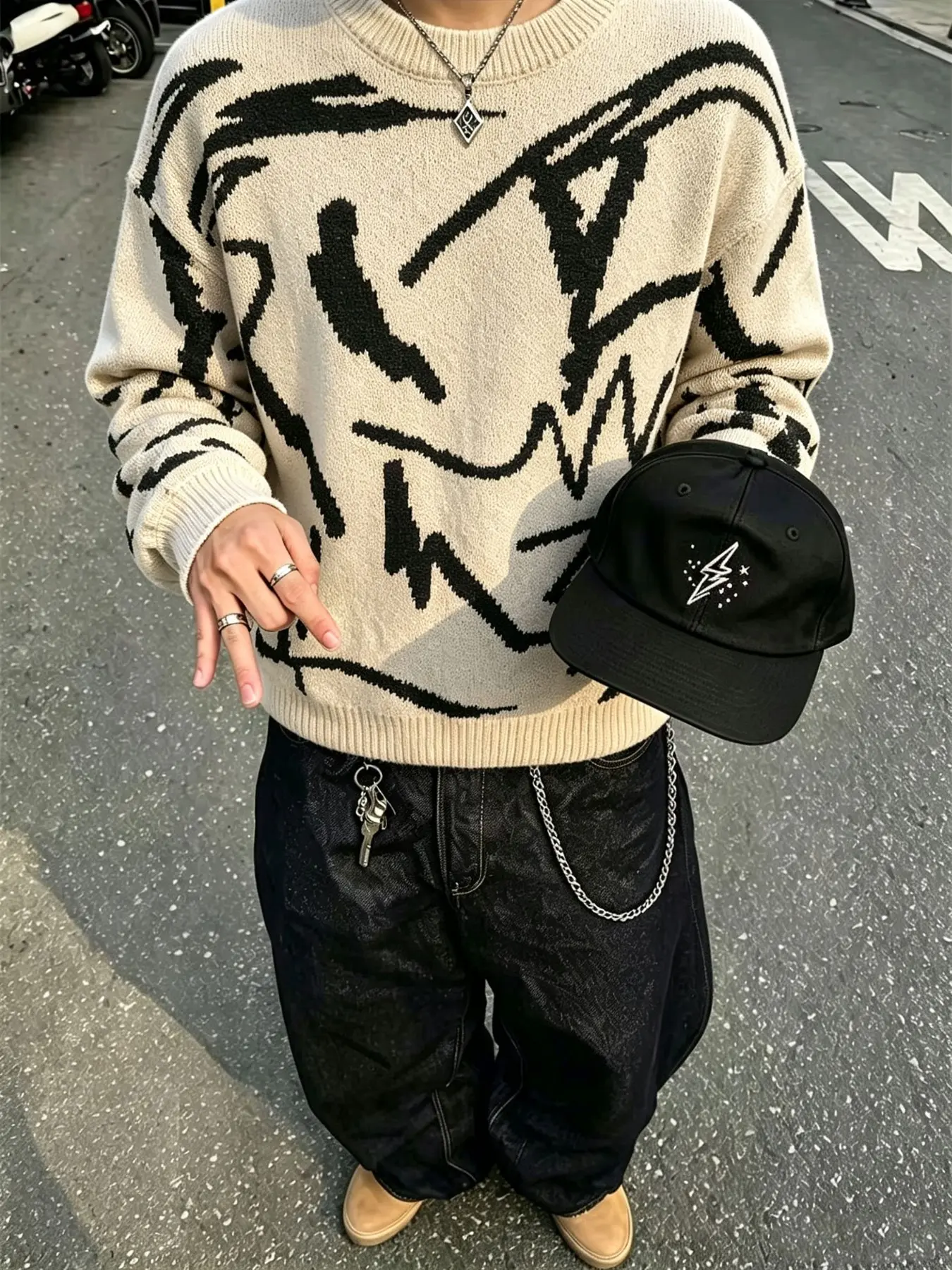 American Street Abstract Graffiti Knit Sweater for Men, Trendy Vintage Loose Drop Shoulder Round Neck Pullover, Fall & Winter Casual Wear