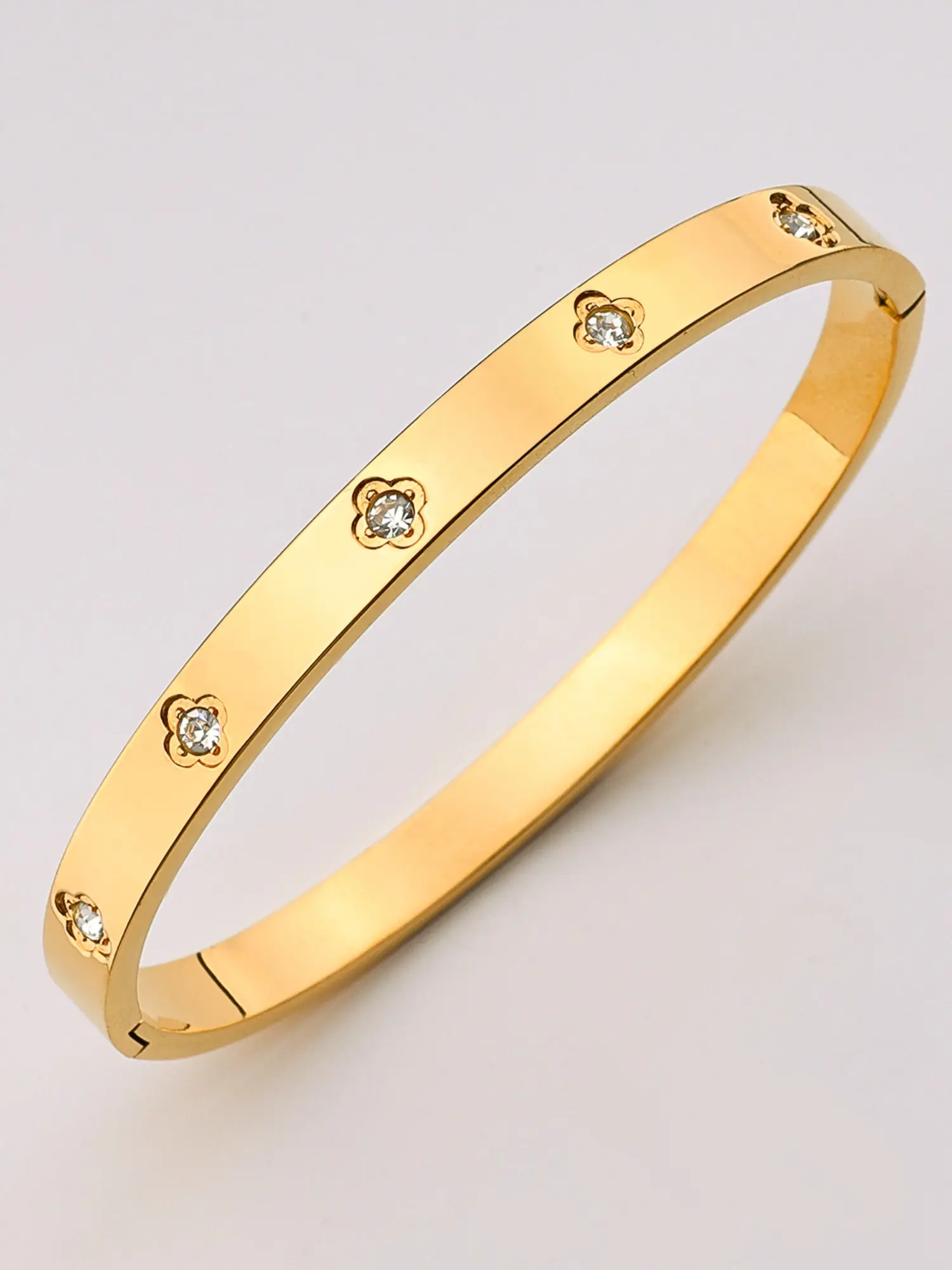 Fashionable Minimalist Rhinestone Clover Bracelet, Versatile Titanium Steel Trendy Jewelry, Open Clasp Bracelet for All Seasons, Jewelry Bracelet Design
