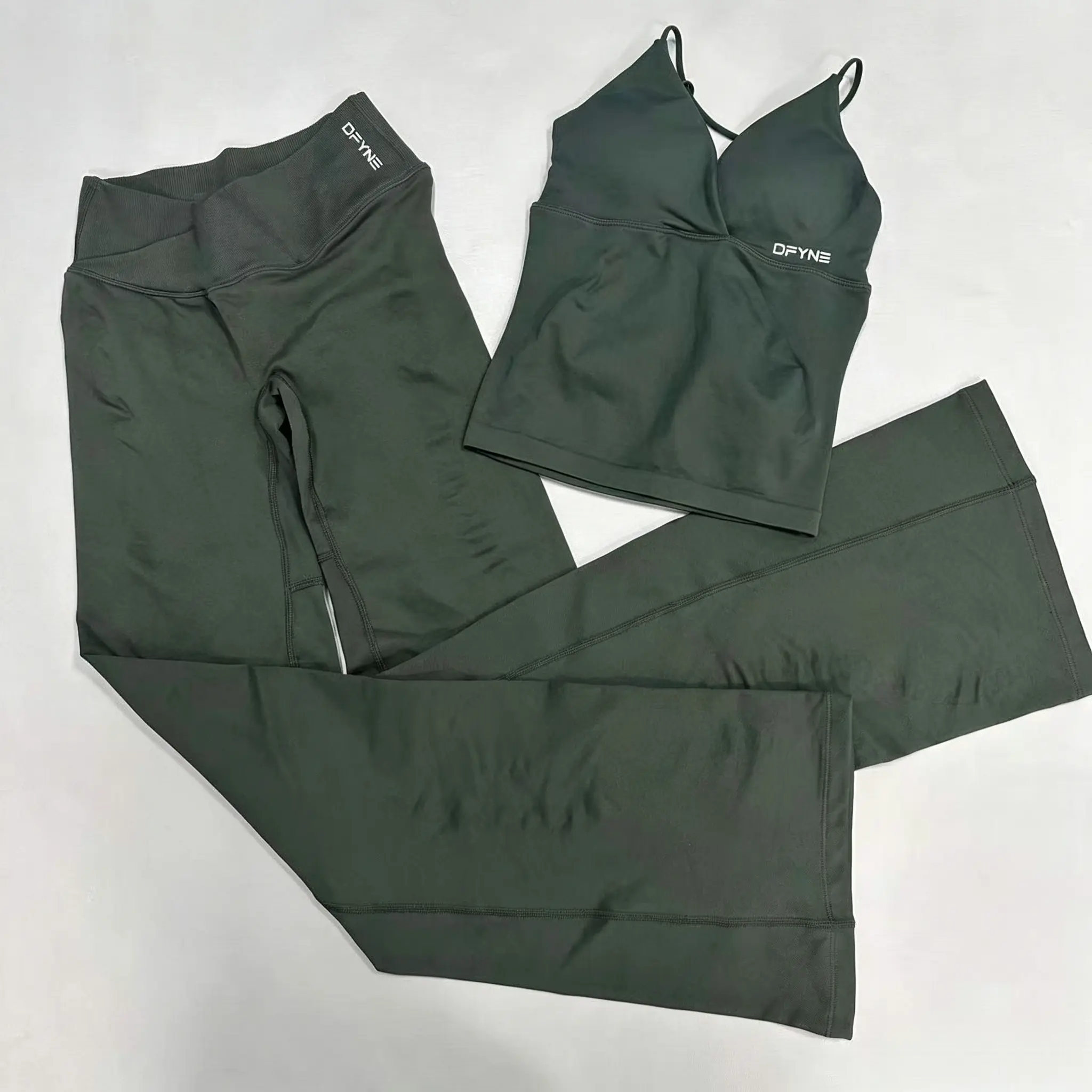 New DFYNE Front V Neck Tank Sports Bra & Flare Pants Set, Women Stretch Comfort Outfit for Yoga Gym Casual Daily Wear