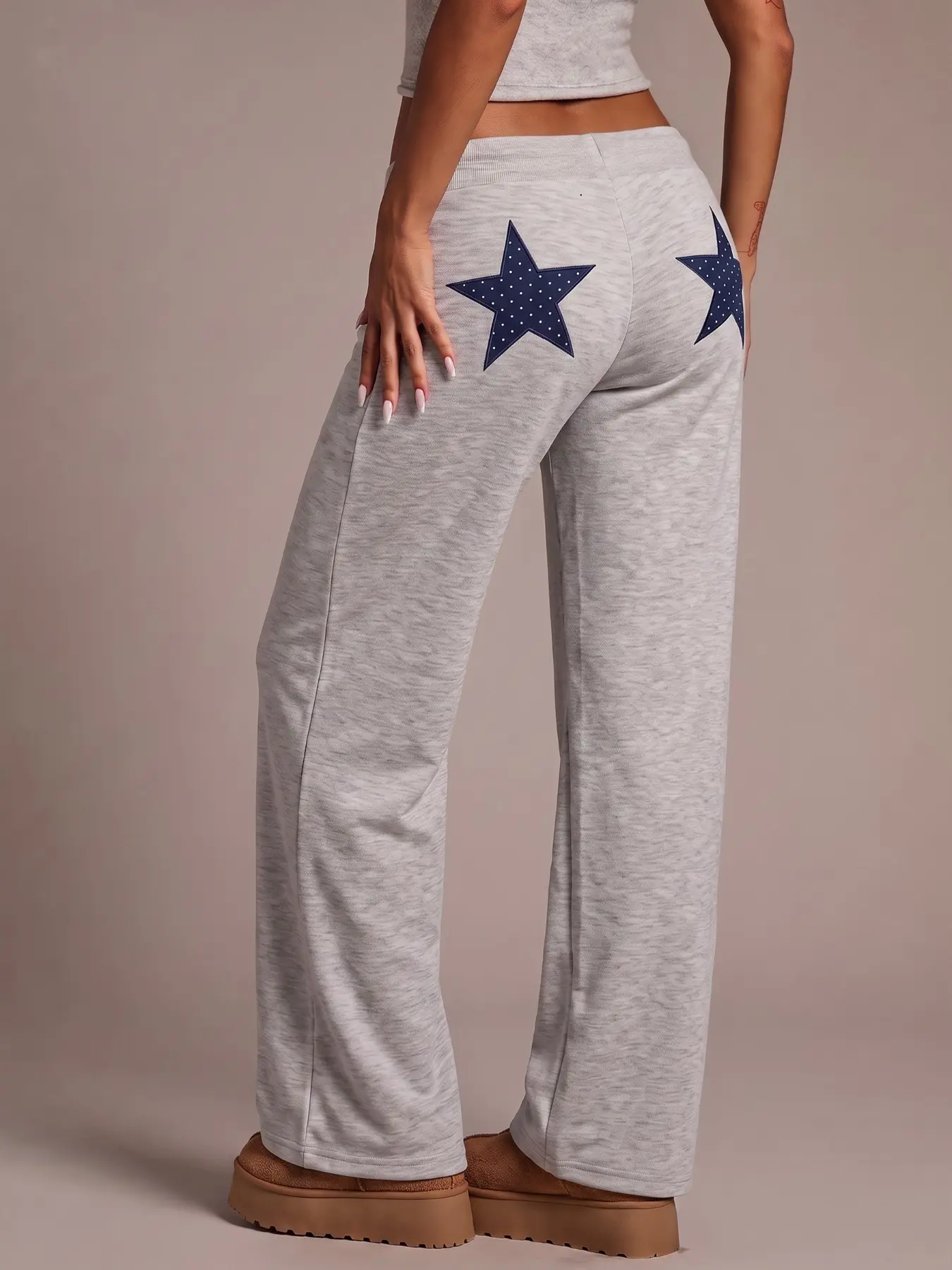 Women Y2K Vintage Heather Gray Wide Leg Sweatpants, Back Polka‑Dot Star Patch Drawstring Waist Flare Trousers, Soft Knit Loose Bootcut Casual Bottoms, 2000s Retro Streetwear Relaxed‑Fit Mid‑Rise Pants For Daily  Ladies Sweat Pants
