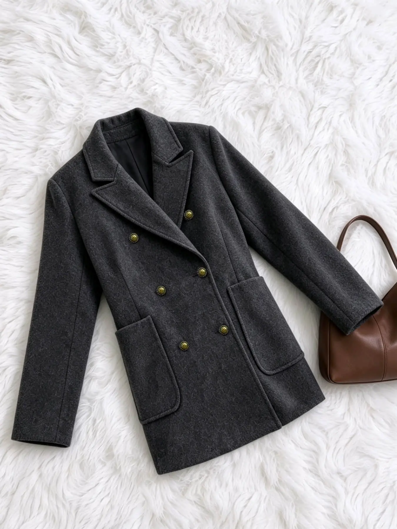 A women's fashionable and high-end French retro style double breasted jacket, paired with long boots, relaxed and casual. Suitable for workplace office, dating and dining, and daily street wear in autumn and winter. Office Clothes