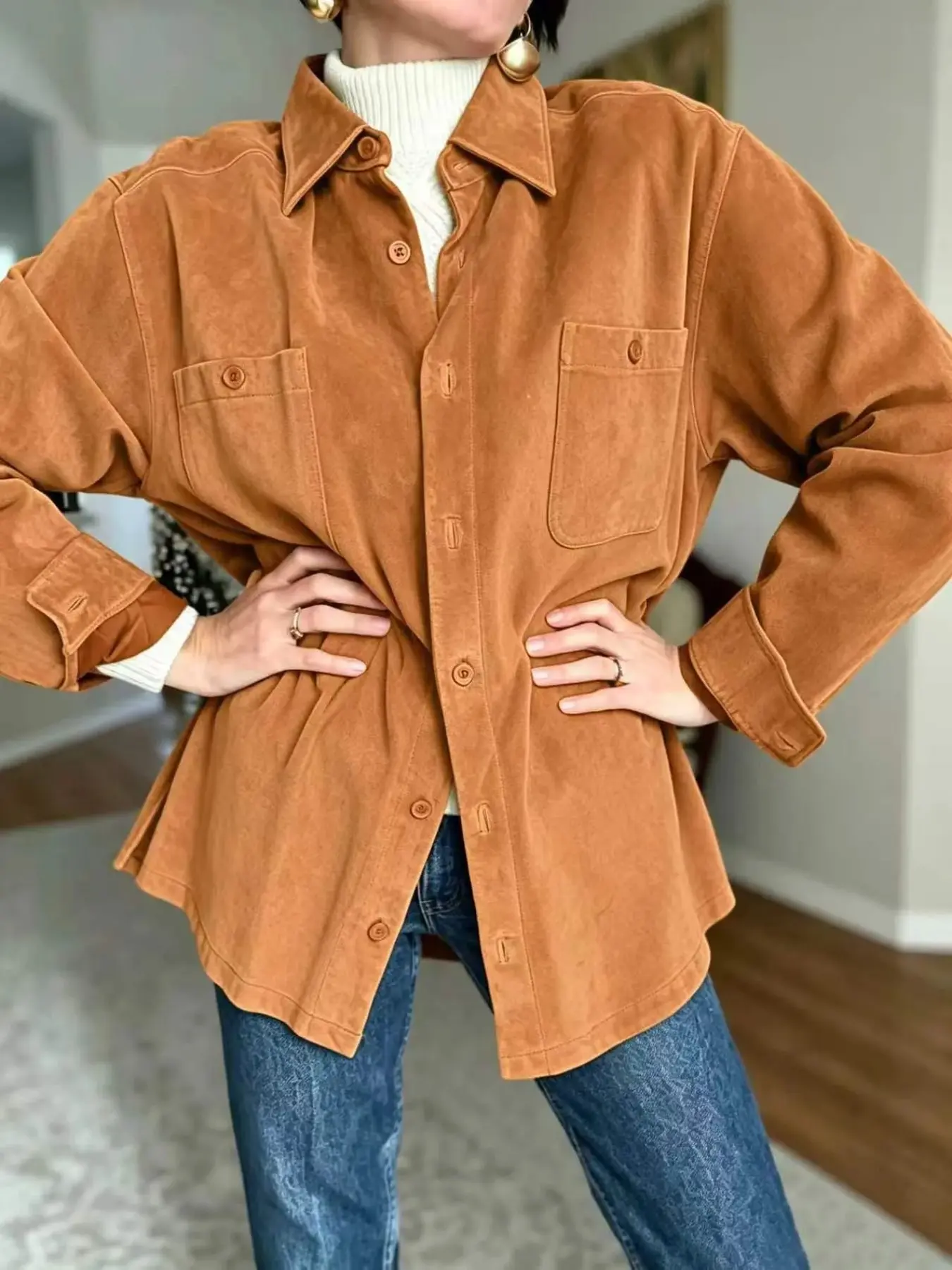 Women's Corduroy Shirt Jacket, Notched Collar Long Sleeve Dual Patch Pockets, Loose Fit Vintage Fall Casual Outerwear