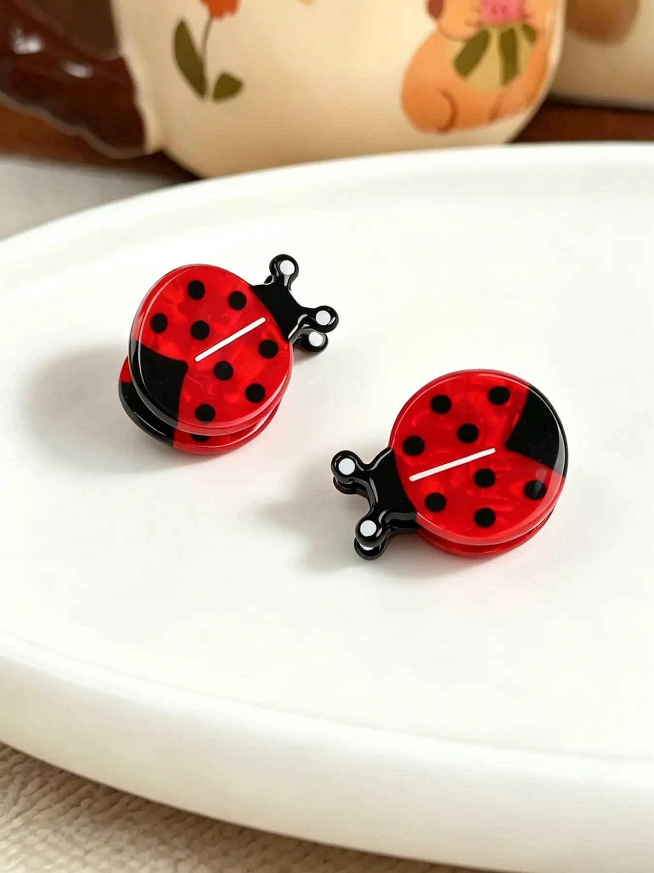 2pcs Cute Acetate Insect Hair Clips, Seven-Spotted Ladybug Design, Small Flat Clip, Side Clip, Bangs Clip, Hair Accessories, Hairclips