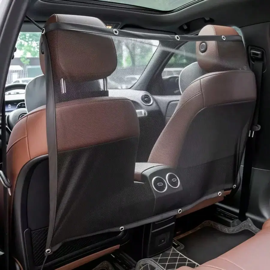 1Pc Durable Car Pet Barrier Net Enclosure, Sturdy Breathable Mesh Safety Divider for Dogs and Cats. Reliable anti-shake design keeps pets fixed safely in vehicle, essential travel accessory for daily road trips and long-distance driving.