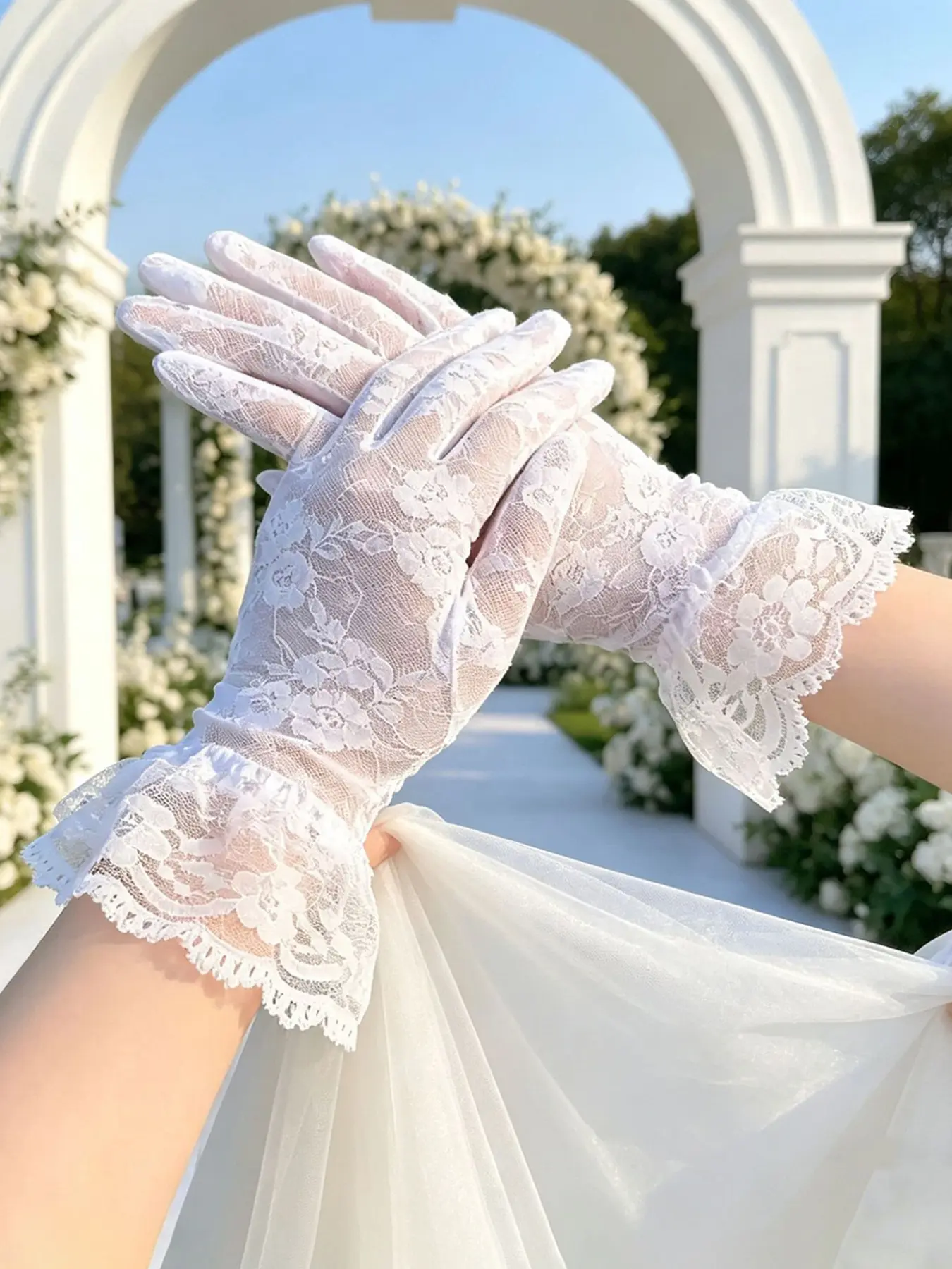 Elegant Women's Lace Sunscreen Wedding Gloves, Stylish Protective Handwear for Special Occasions, Perfect for Bridal Events and Parties