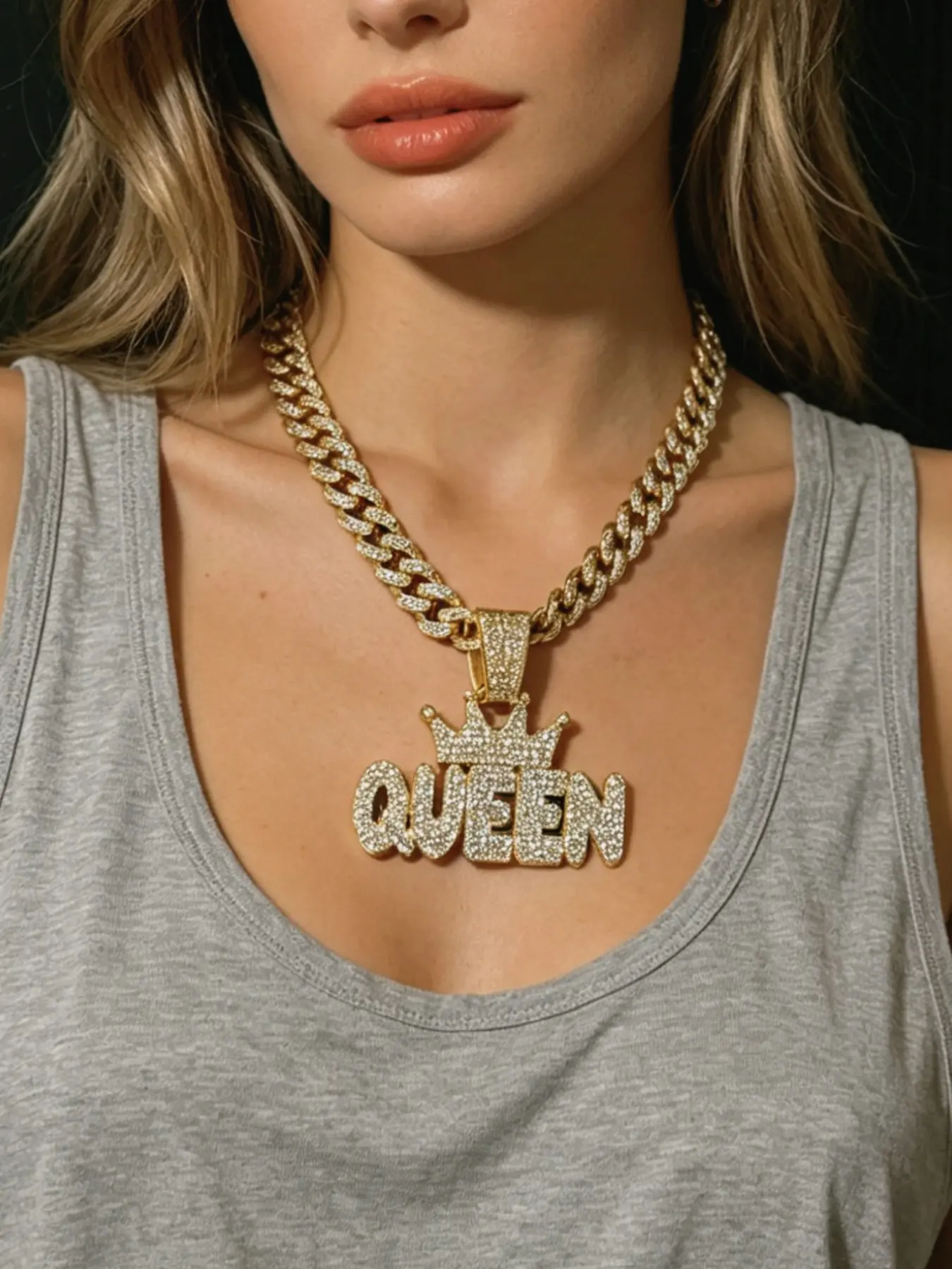 Women's Hip Hop Queen Letter Pendant Necklace, Full Rhinestone Cuban Chain, Zinc Alloy Shiny Party Statement Jewelry