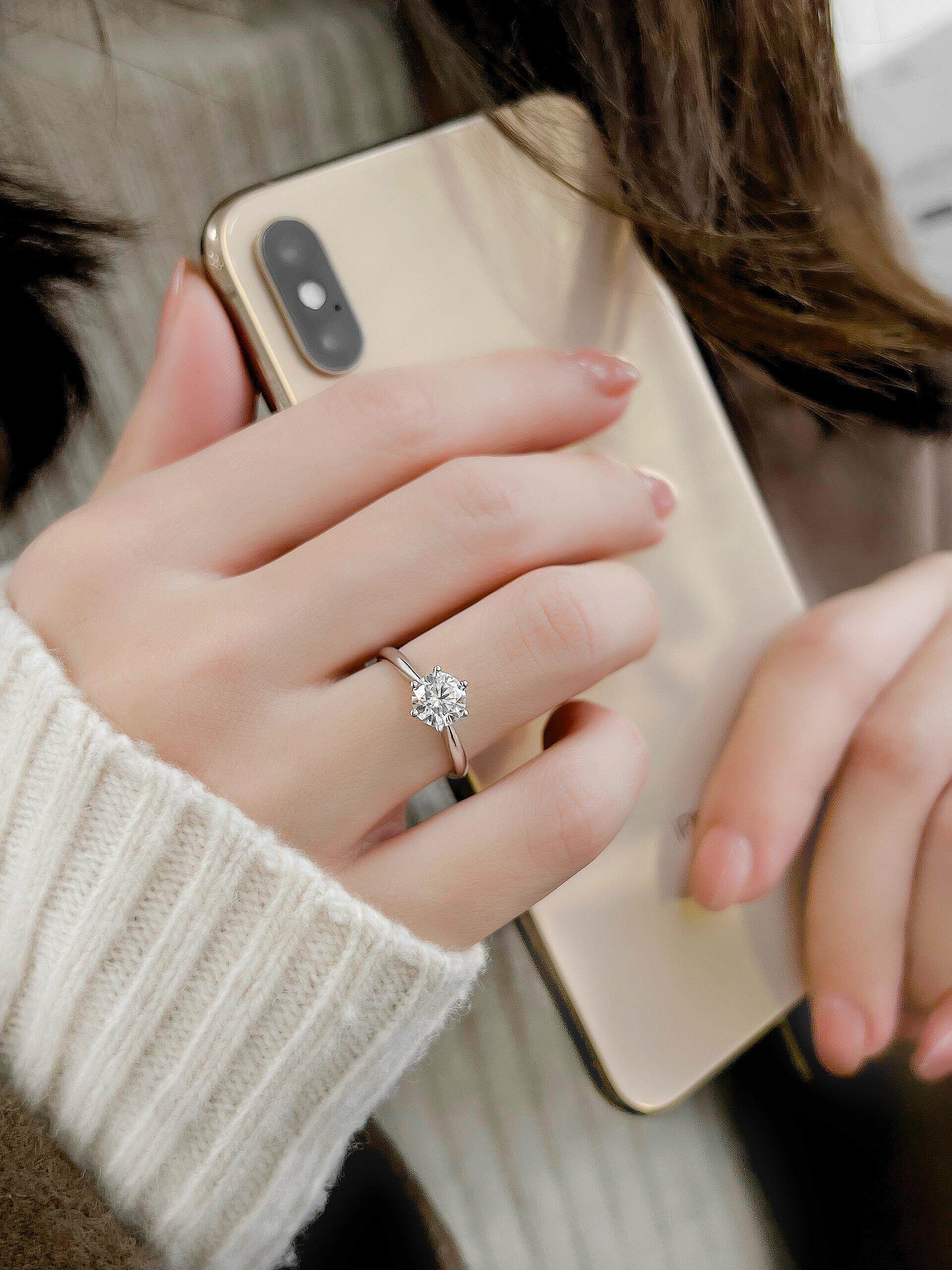 Elegant Golden Round Solitaire Ring for Women, Sparkly CZ Promise Ring, Minimalist Engagement Wedding Anniversary Jewelry Gift for Her Daily Wear