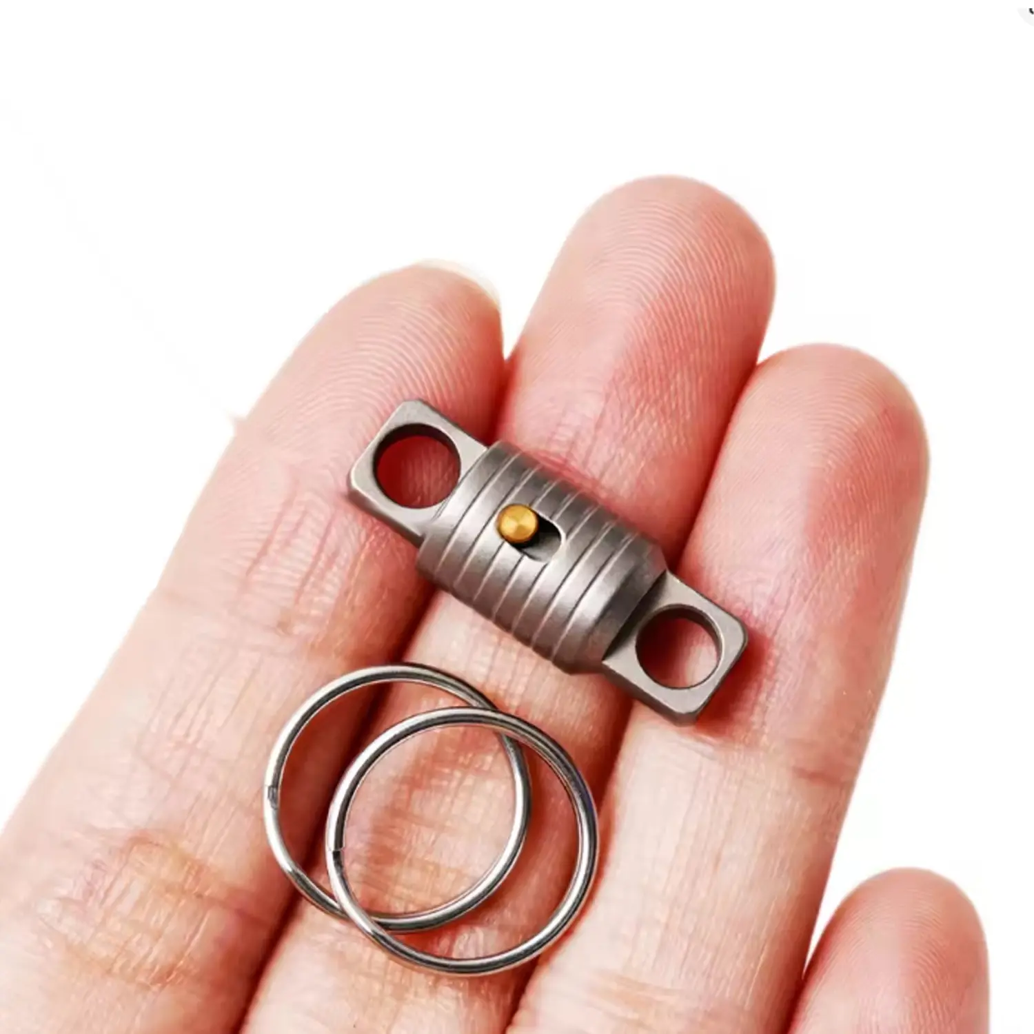 Titanium 360° Swivel Pull Apart Keychain, Quick Release Secure Lock, Dual Key Rings, Minimalist Edc Detachable Key Separator