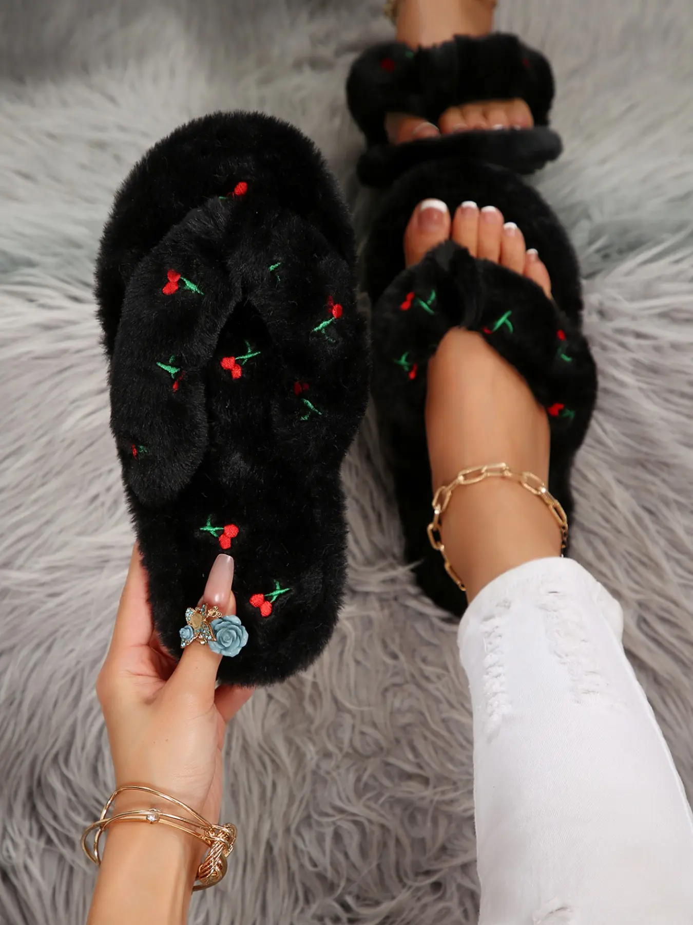 2026 Embroidered Cherry Plush Slip-On Sandals, Soft Textile Upper, Rubber Sole, Fall & Winter, Casual Home Wear, Warm House Slippers, Women's Shoes