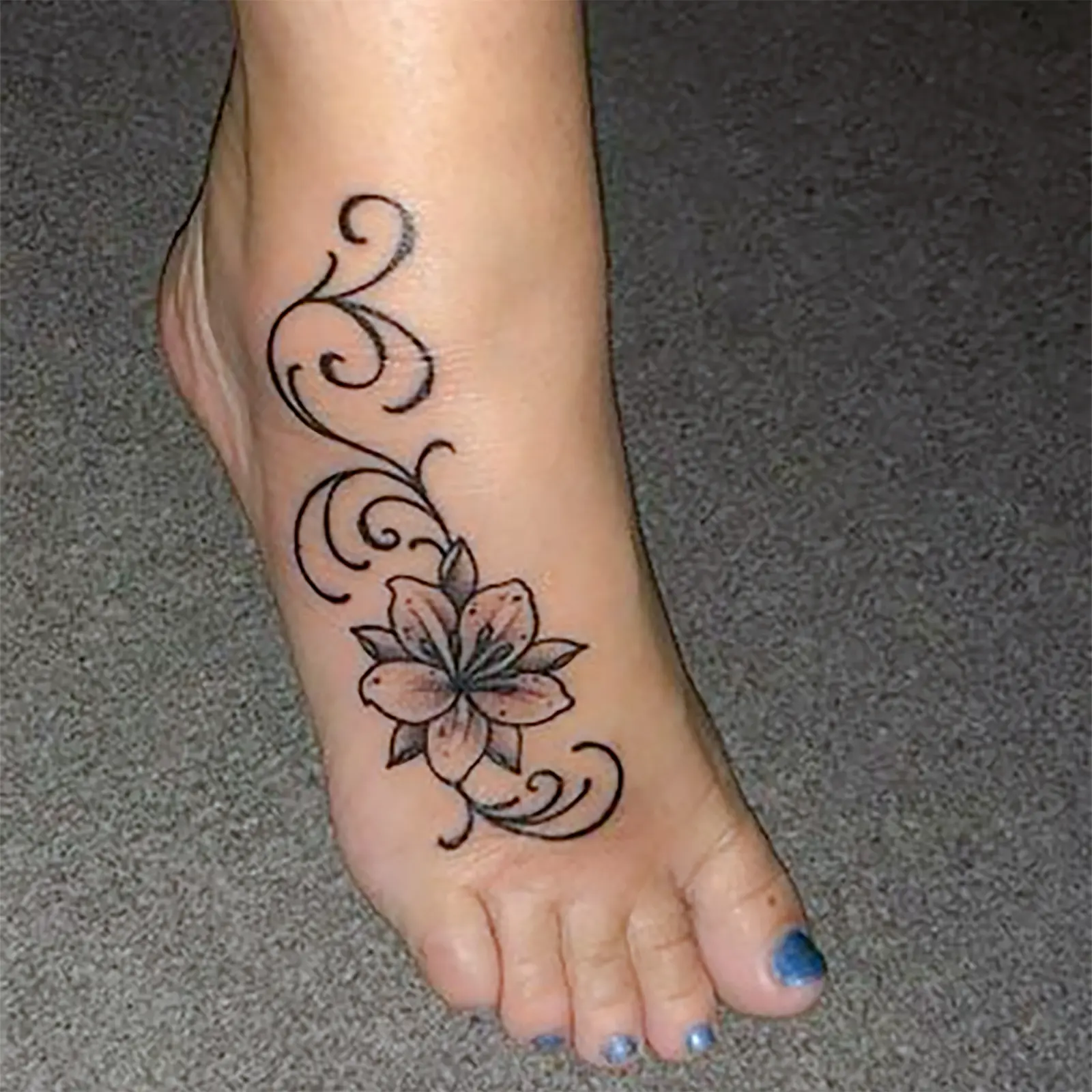 4-Piece Tattoo Stickers, Semi-Permanent Gothic Floral Designs, Waterproof Herbal Plant Ink Body Art for Arm, Leg, and Ankle, Four Pieces