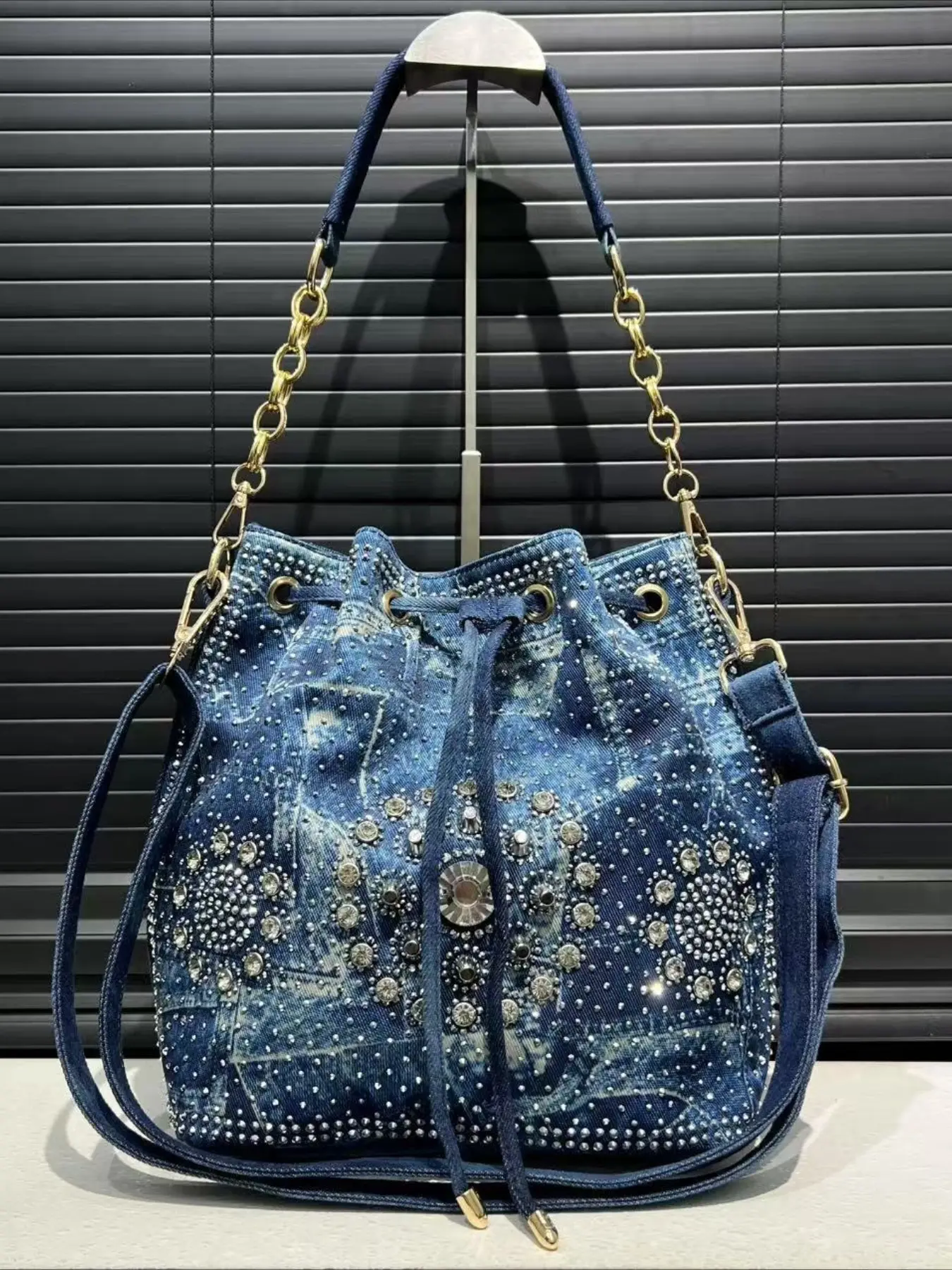 Ladies' Fashion Cowboy Diamond Set Gradient Handbag Large Capacity Drawstring Bucket Bag Water Diamond Decorative Flower Shoulder Bag