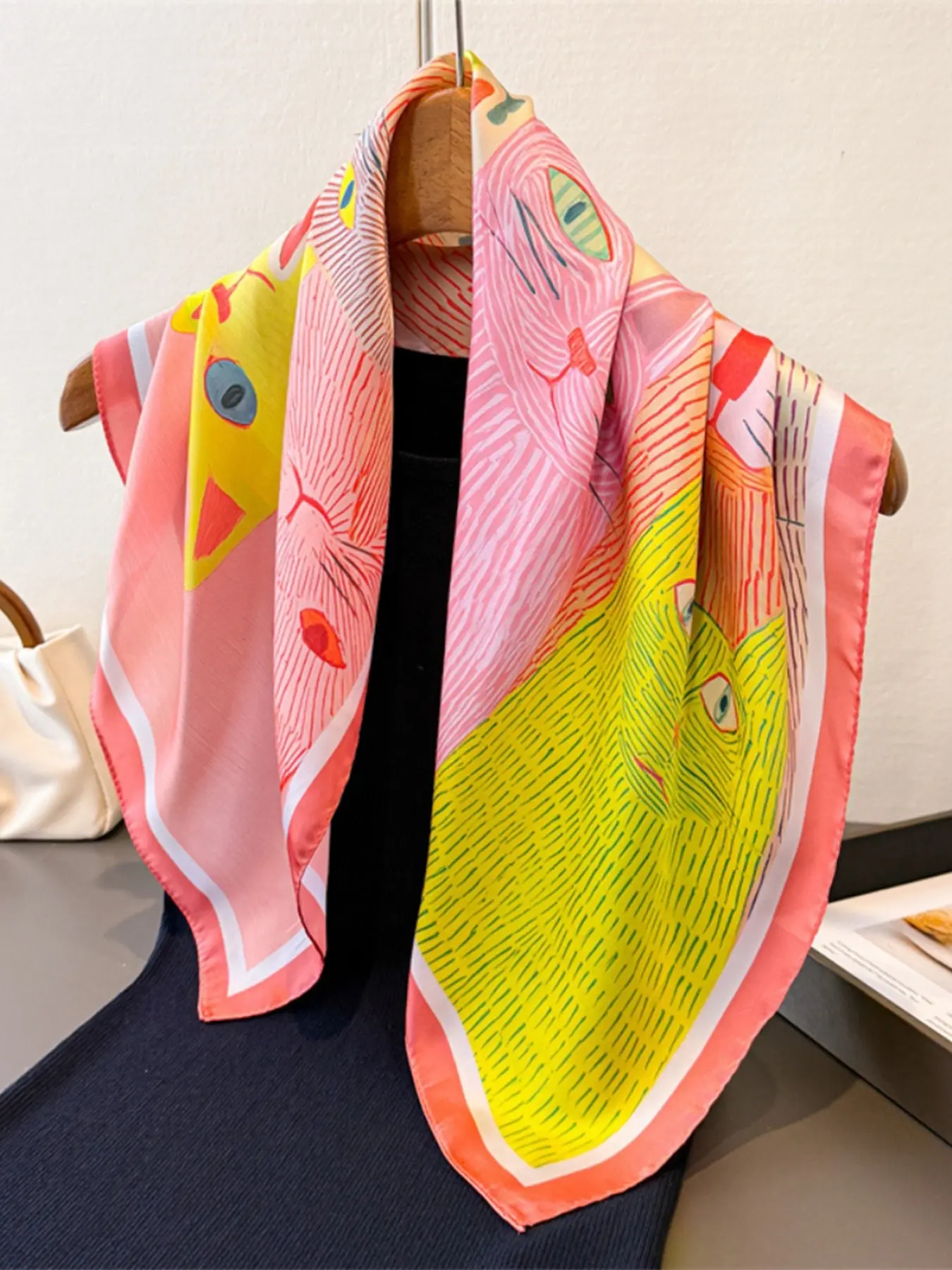 Fashion Print Scarf, Necktie Style Scarf for Outdoors, Headband/band, Perfect for Enhancing Your Look, All Seasons, Fitted