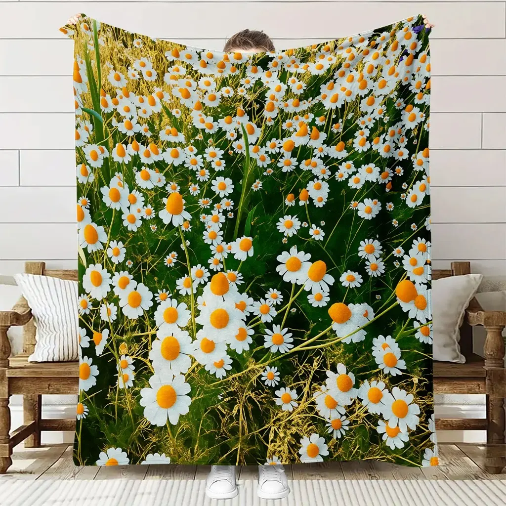 Daisy Blossom Fleece Blanket Home Decor Throw All Season Soft Breathable 100% Polyester Ideal Gift for Family Friends Year Round Use