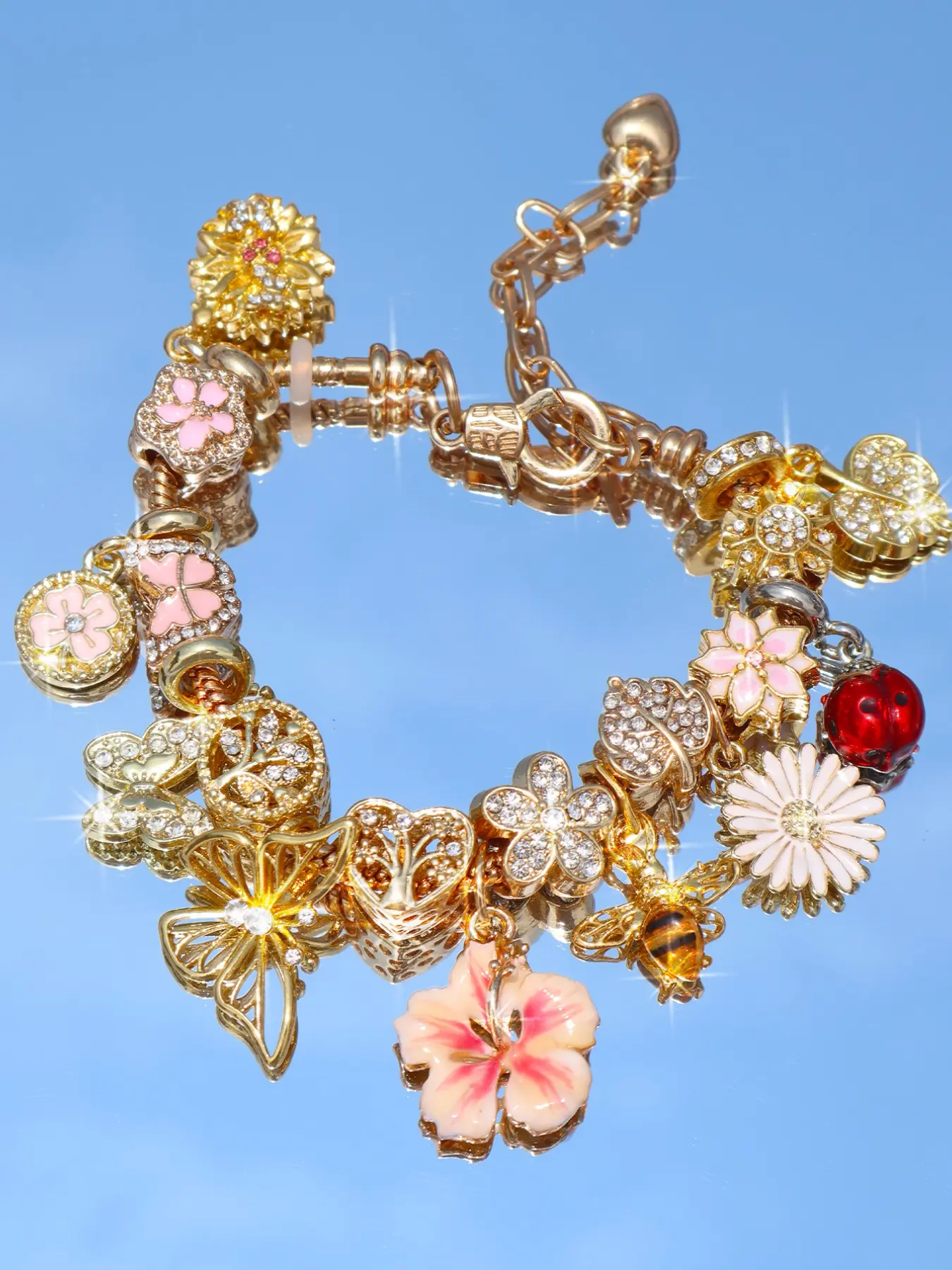 Lucky Bee Cherry Blossom Charm Bracelet, Lucky Four-Leaf Clover Bracelet, Fashion Flower DIY Bracelet, Trendy Jewelry Accessory, Fashionable Bracelet Style