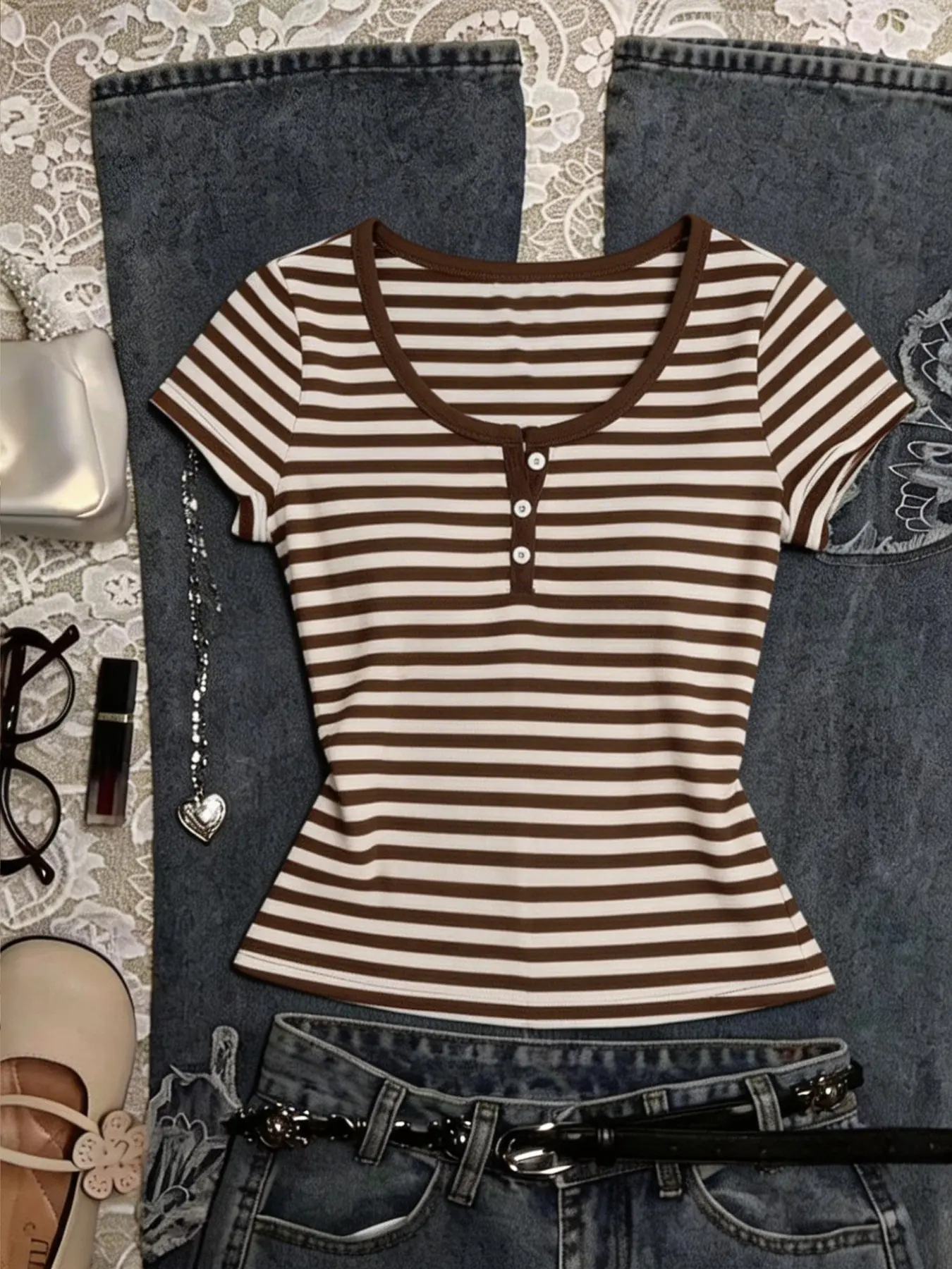 Women's Fashion Vintage Retro Striped Slim Short Sleeve T-Shirt, Summer Casual Slim Fitted Round Neck Buttoned Top, Stylish Comfortable Women's Clothing