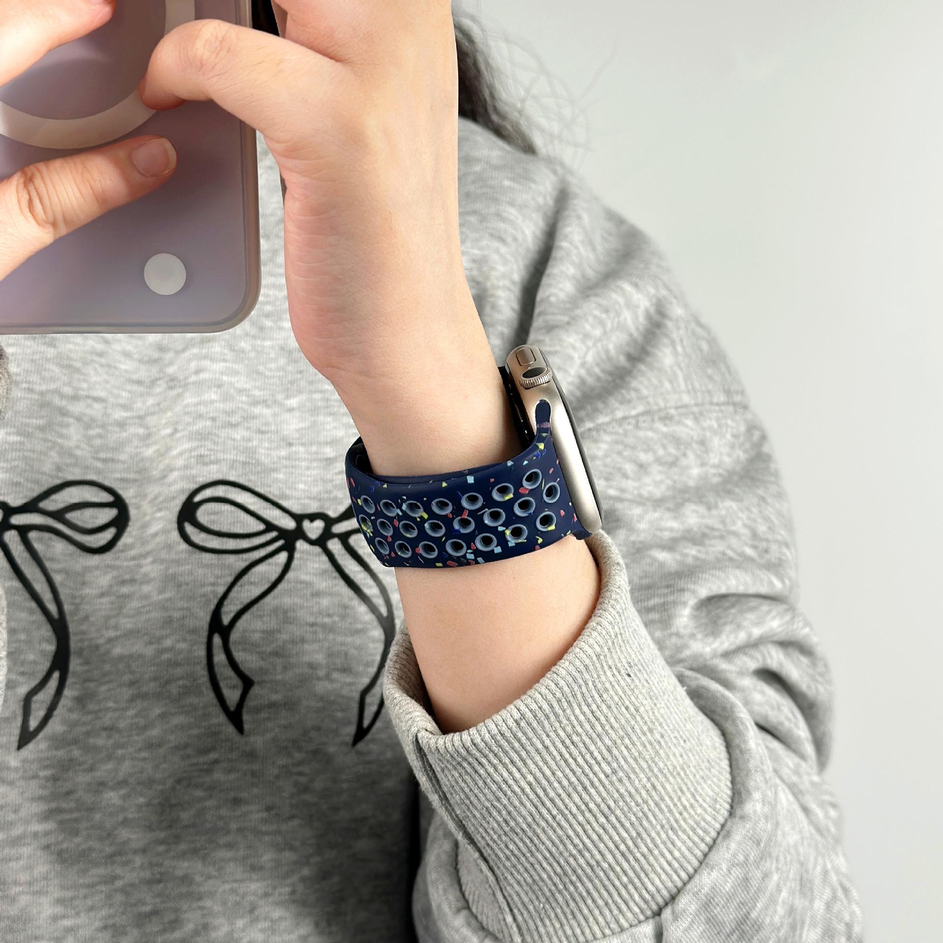 Colorful Dual-Color Silicone Watch Band, Dot Pattern Soft Waterproof Sport Replacement Strap for Smart Watch, Skin-Friendly Breathable Silicone Wristband for Men Women