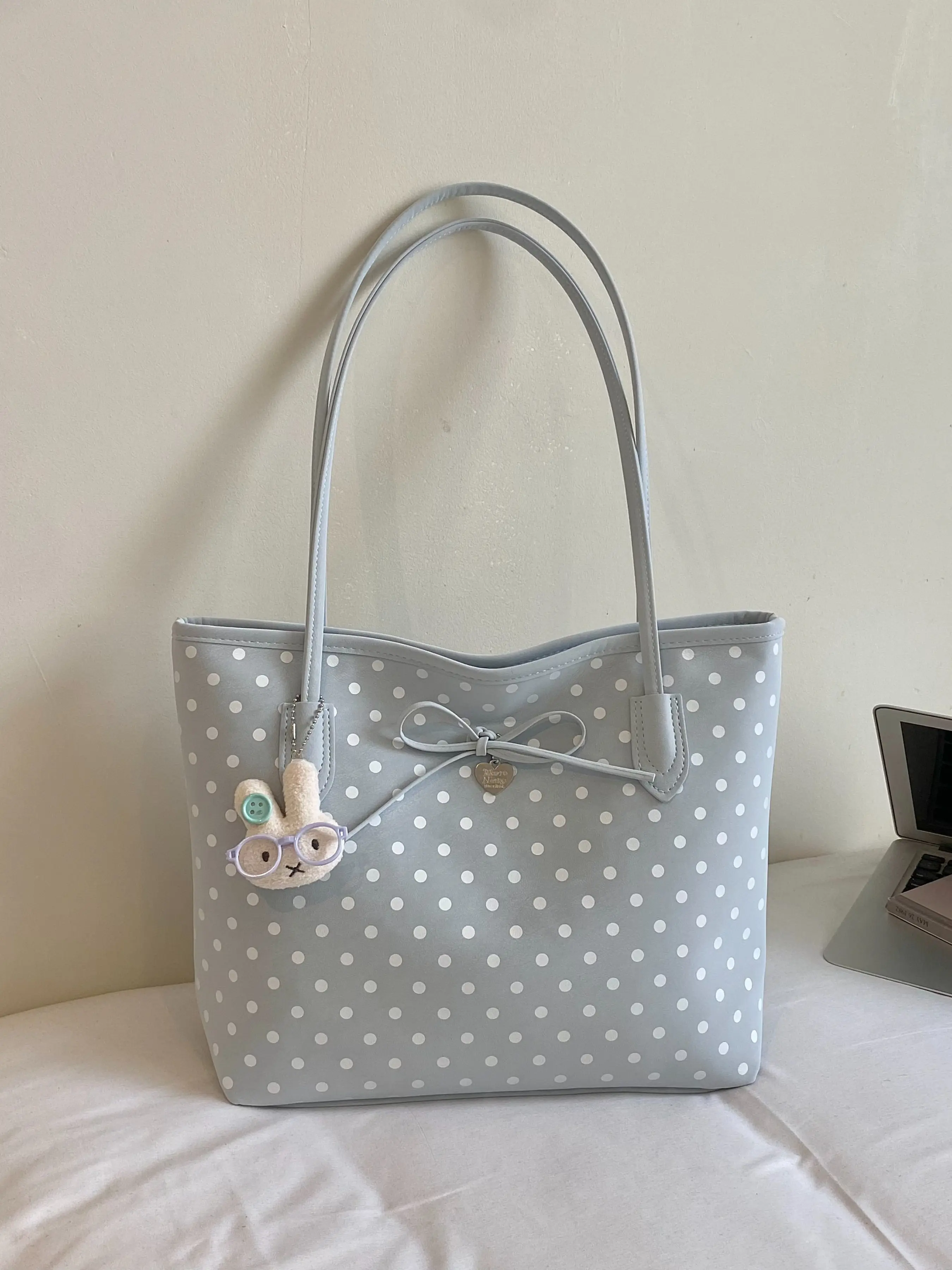 Light Blue Polka Dot Tote Bag, Butterfly Knot Cute Rabbit Charm, Large Capacity Women's Commute Shoulder Bag, Everyday Tote Bag, Casual Trendy Bag, Fashion Bags, Fashionable and Practical