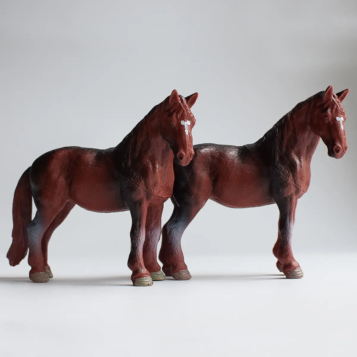 2 Piece Realistic Horse Models, Cozy Home Desktop Decor, Educational Animal Recognition, Birthday Party Gifts, Modern Minimalist Design