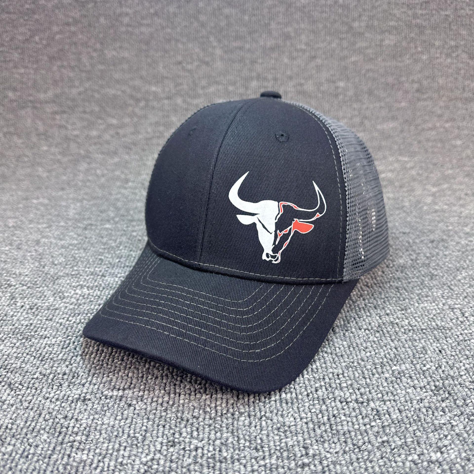 New cow head print sunshade mesh cap, casual baseball cap for European and American men and women, suitable for couples, versatile