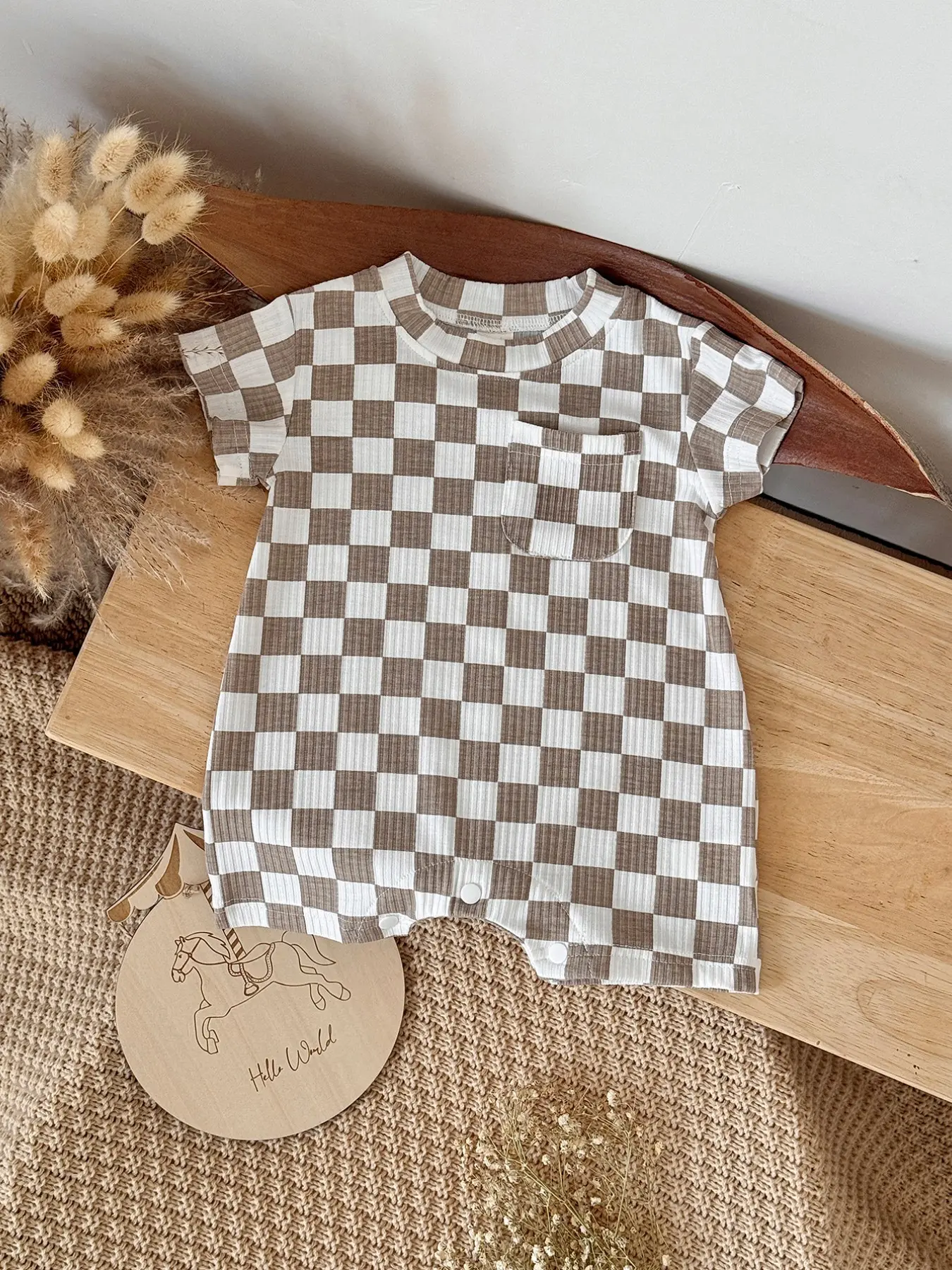 Simple Checkered Newborn Gift Romper Bodysuit, Pocket Round Neck Short Sleeve, Soft Breathable Summer Clothes Baby Clothing, Casual Loose-Fitting Colorblock