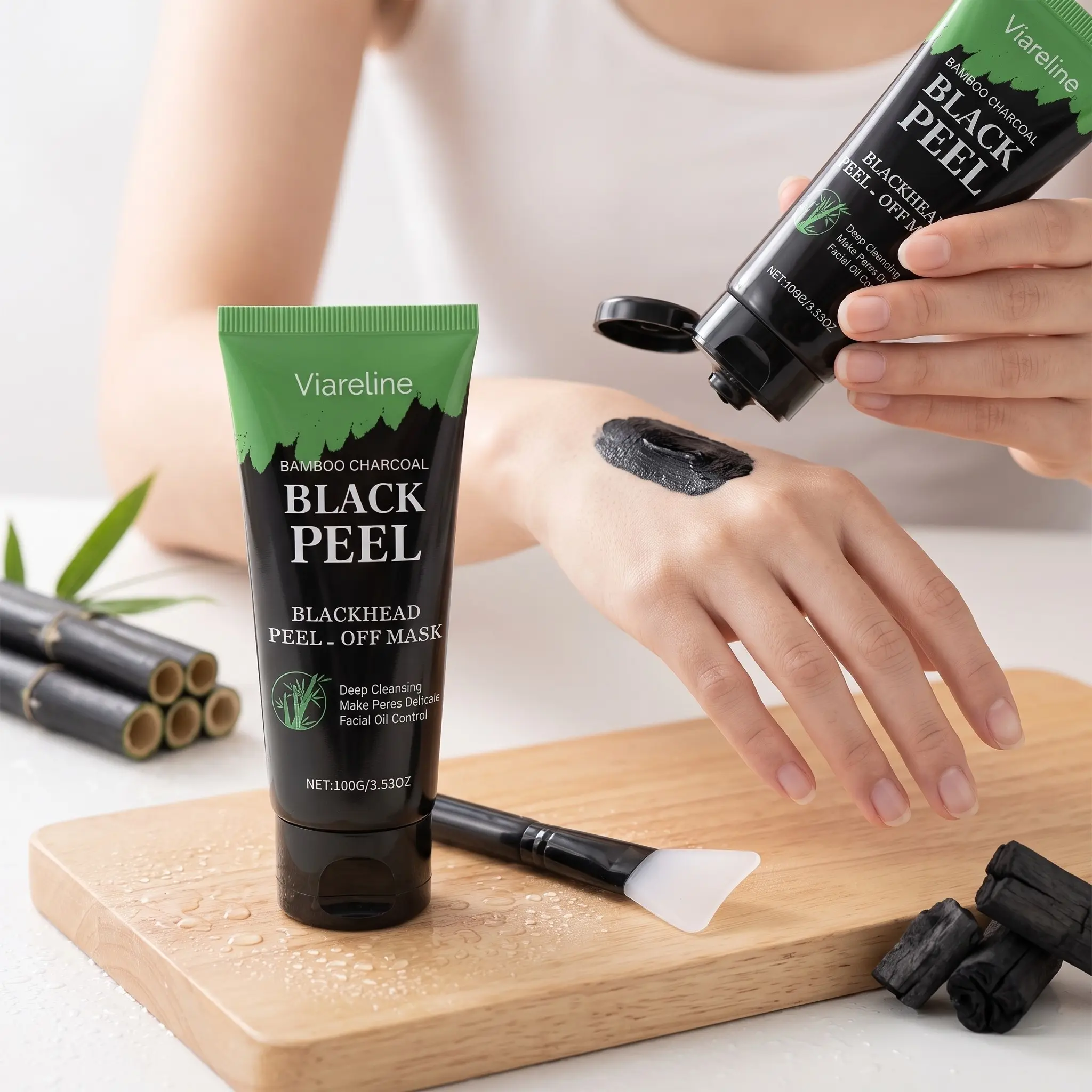 Bamboo Charcoal Cleansing Mask, Gentle Facial Skin Care, Smooth and Soft, Refreshing Non-Greasy, Ideal for Daily Use