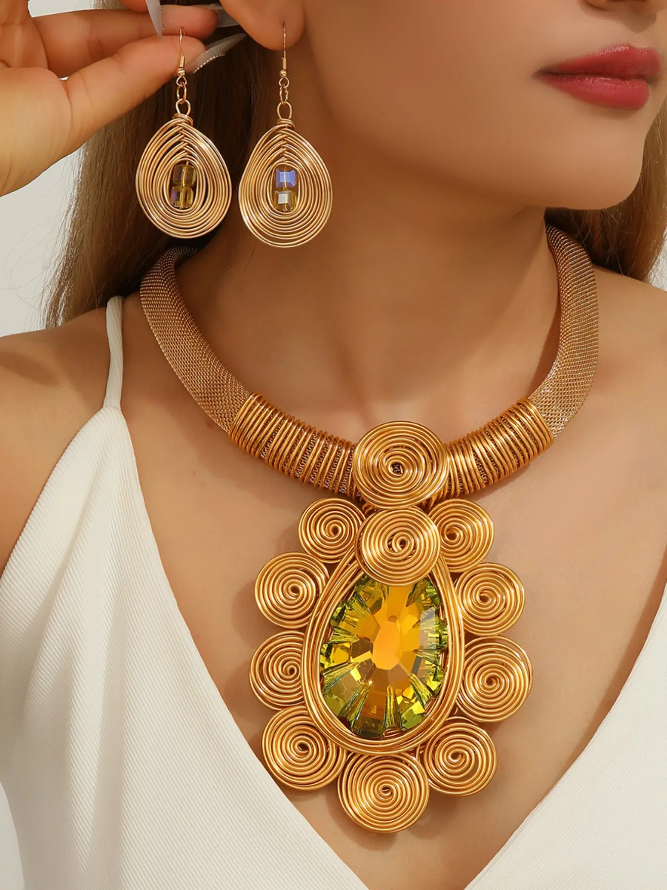 Spiral Pendant Jewelry Set, Necklace and Earrings Two-Piece Set, Elegant Accessory for Women, Perfect Gift Idea