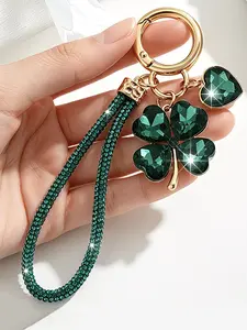 Green Crystal Clover Keychain, Sparkly Rhinestone Four-Leaf Clover Bag Charm with Heart Pendant, Stylish Accessory for Keys & Backpacks, Lucky Gift for Women & Girls