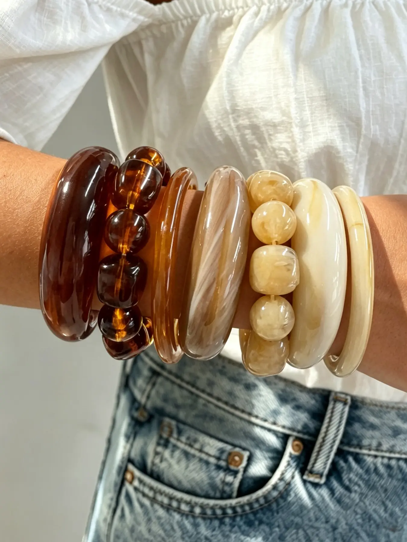 7 Pcs Women Resin Beaded Layered Bracelet Set, Boho Style Cuff Bracelets Bangle Bracelets, Elegant Vintage Melanin Color, Perfect for Daily Wear, Gifts