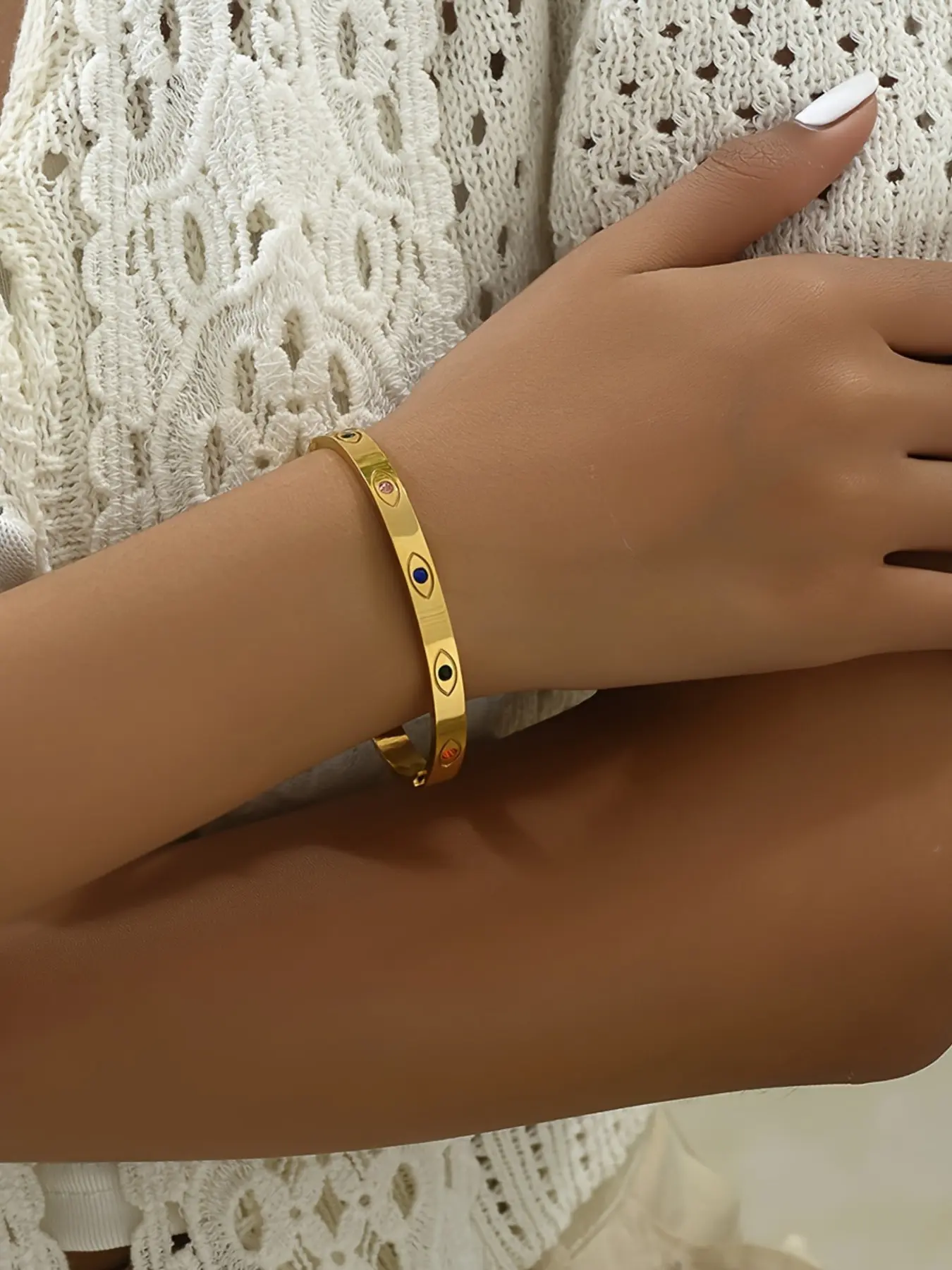 Elegant Stainless Steel Jewelry Bracelet for Women, Luxurious Minimalist Design, Perfect for Daily Wear, Ideal Gift Choice