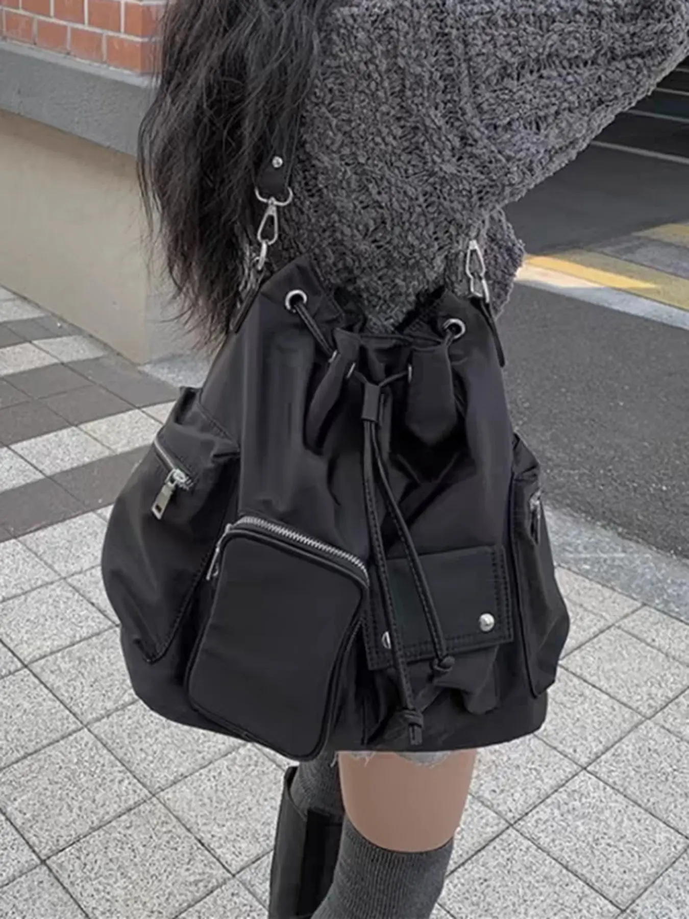 Casual backpack, Minimalist niche design backpack, drawstring design, multi-layer pockets for storage, classic versatile style with two carrying methods, large-capacity backpack perfect for daily commuting, shopping, and outings