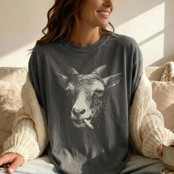 Smoking goat T-shirt, Y2K retro goat pattern T-shirt, fun farm animal face T-shirt