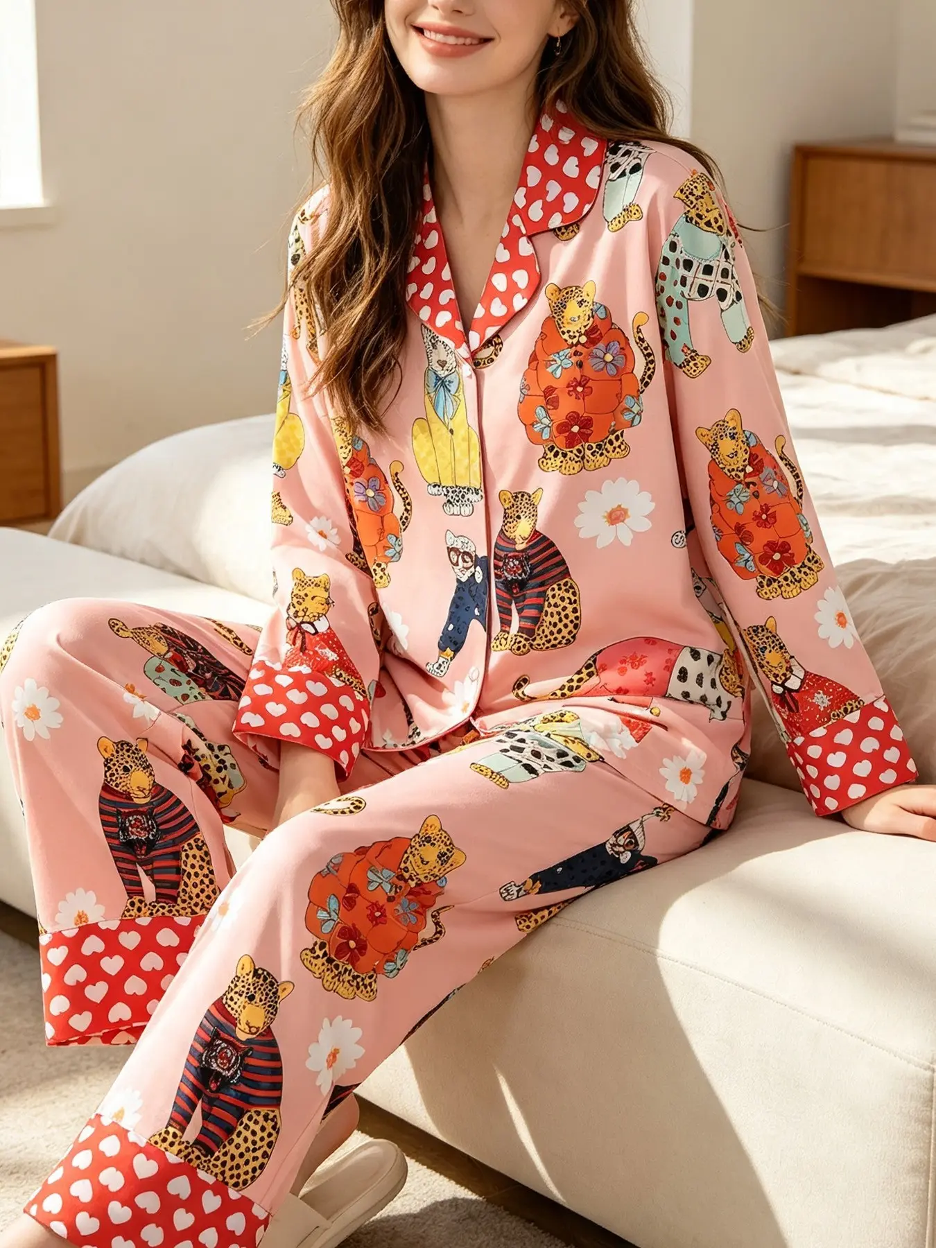 Women's 2-Piece Pajama Set, Pink Cartoon Leopard Print Lapel Button Down Long Sleeve Top & Contrast Heart Cuff Straight Pants, Cute Loungewear, Soft Skin-Friendly Fabric For Ladies Indoor Sleep Wear