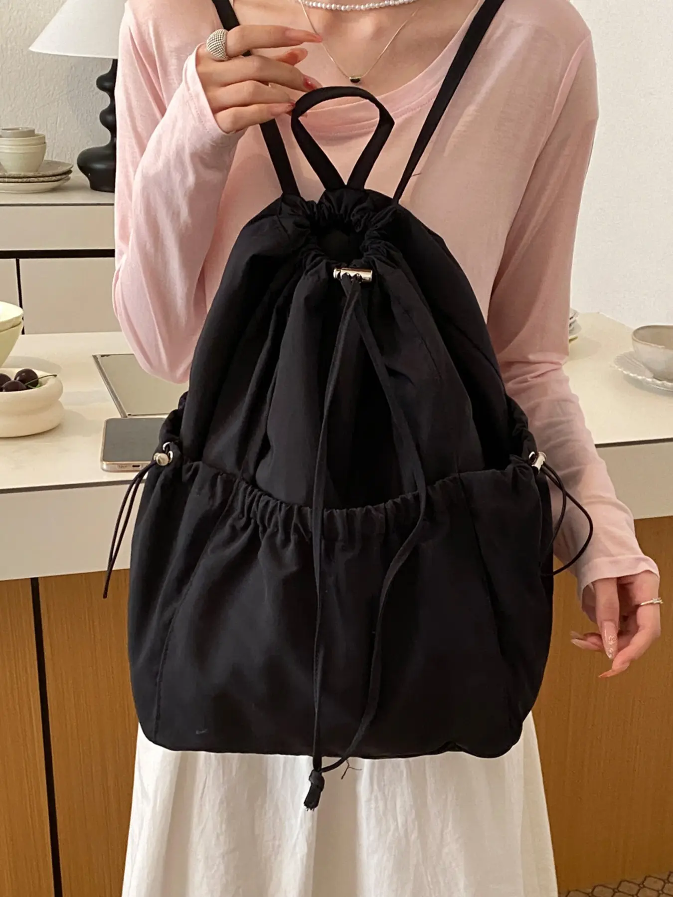 1pc Ladies' drawstring nylon versatile backpack, simple and relaxed style, with adjustable side drawstrings on both sides of the top drawstring bag body, suitable for campus school, outdoor walking, short distance travel, daily commuting