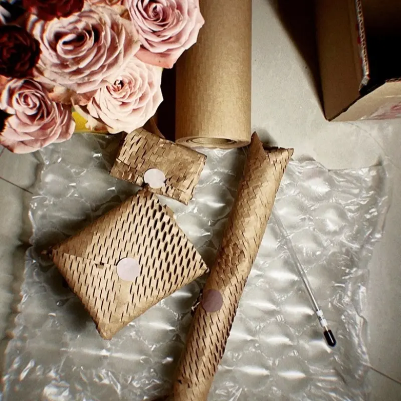 1 roll Embossed Honeycomb Filling Wrapping Paper, available in various sizes, suitable for transportation and gift protection, texture appearance, solid cushioning, foam cushioning packaging materials, holiday party gift wrapping paper, Premium Packaging