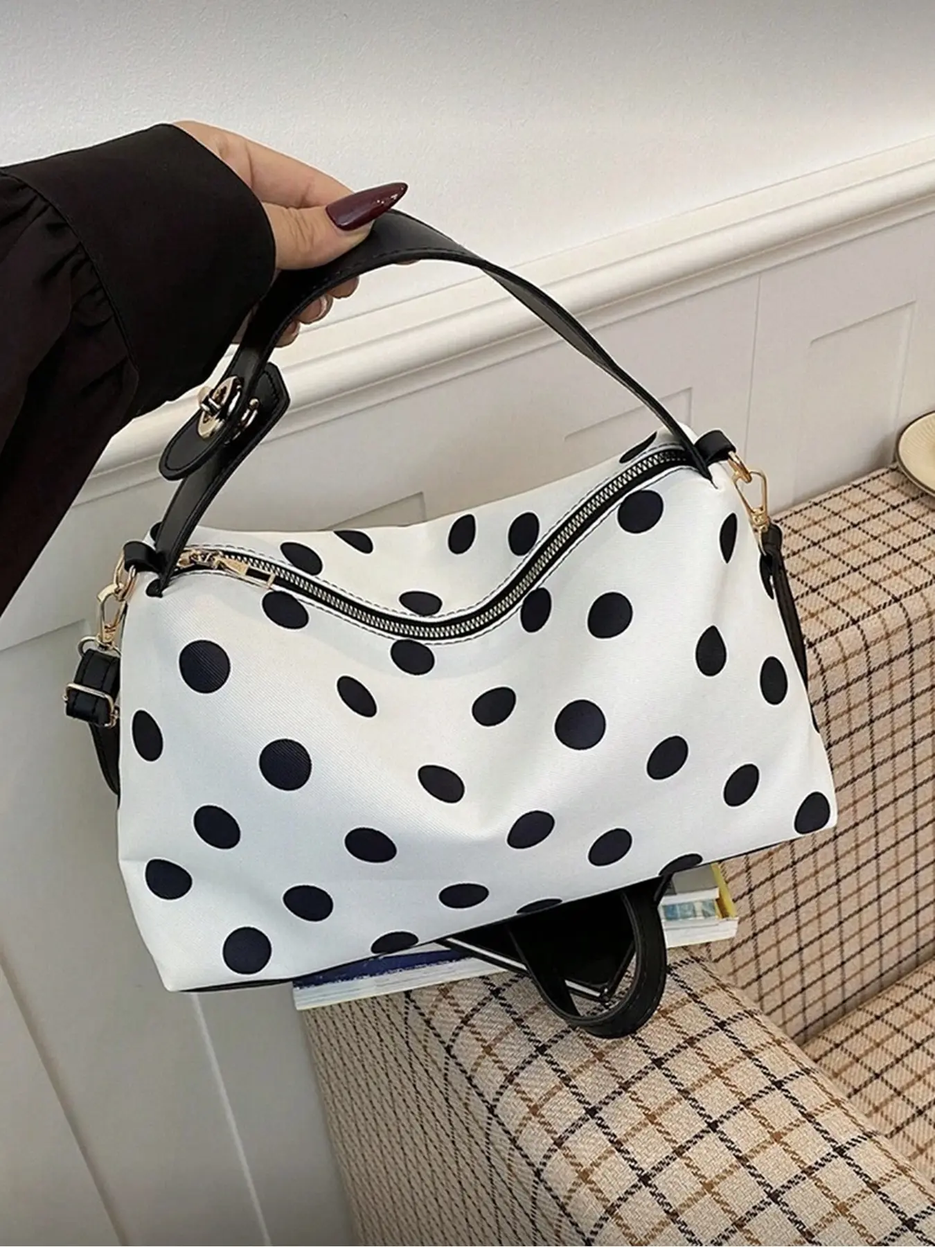 Women's Black PU Smooth Zipper Metal Lock Polka Dot Handbag Fashion Versatile Casual Minimalist Spring Summer New Multifunctional Tote Bag for Daily Use