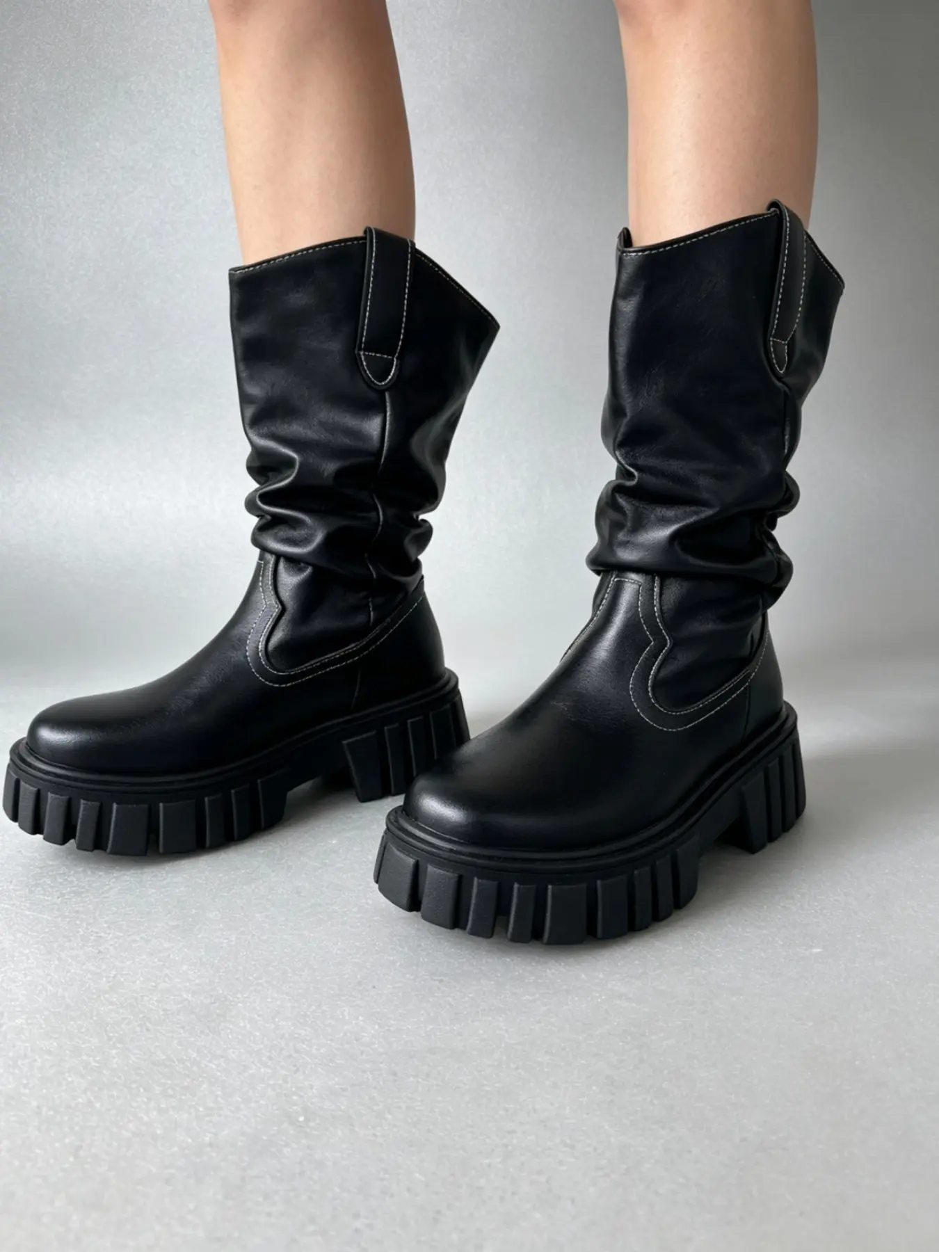 Women's Vintage Pleated Short Boots, Round Toe Thick Sole Heeled Design, Natural Pleat Boot Cuff, Fall Winter Casual Fashion Shoes