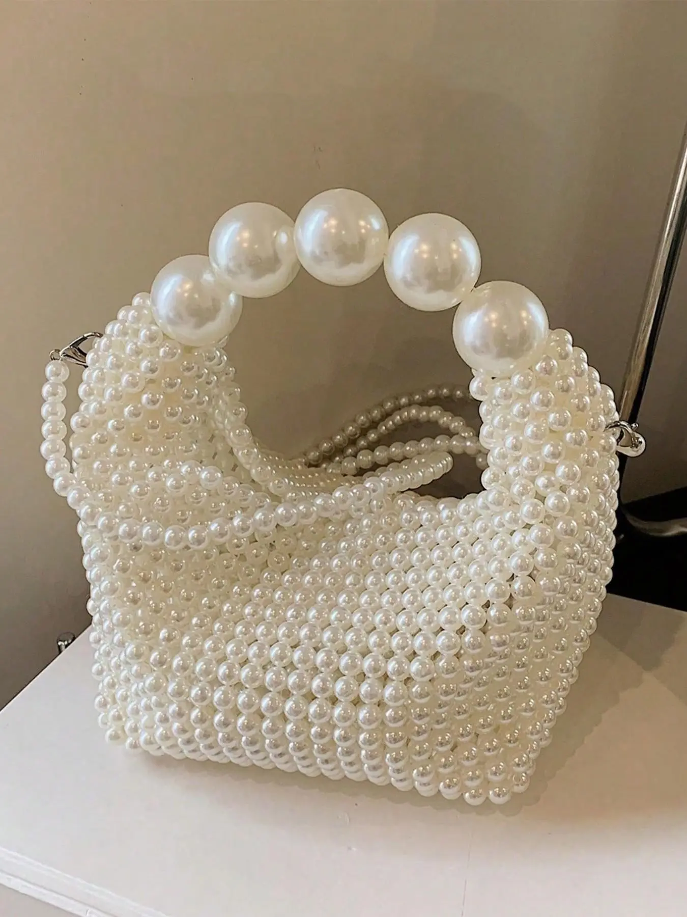 minimalist pearl woven bag, Bead Bags, women's casual Crossbody fashion bag shoulder bag, minimalist and niche, light luxury style women's bag, Casual Lightweight Bag, Everyday crossbody bag, suitable for daily occasions