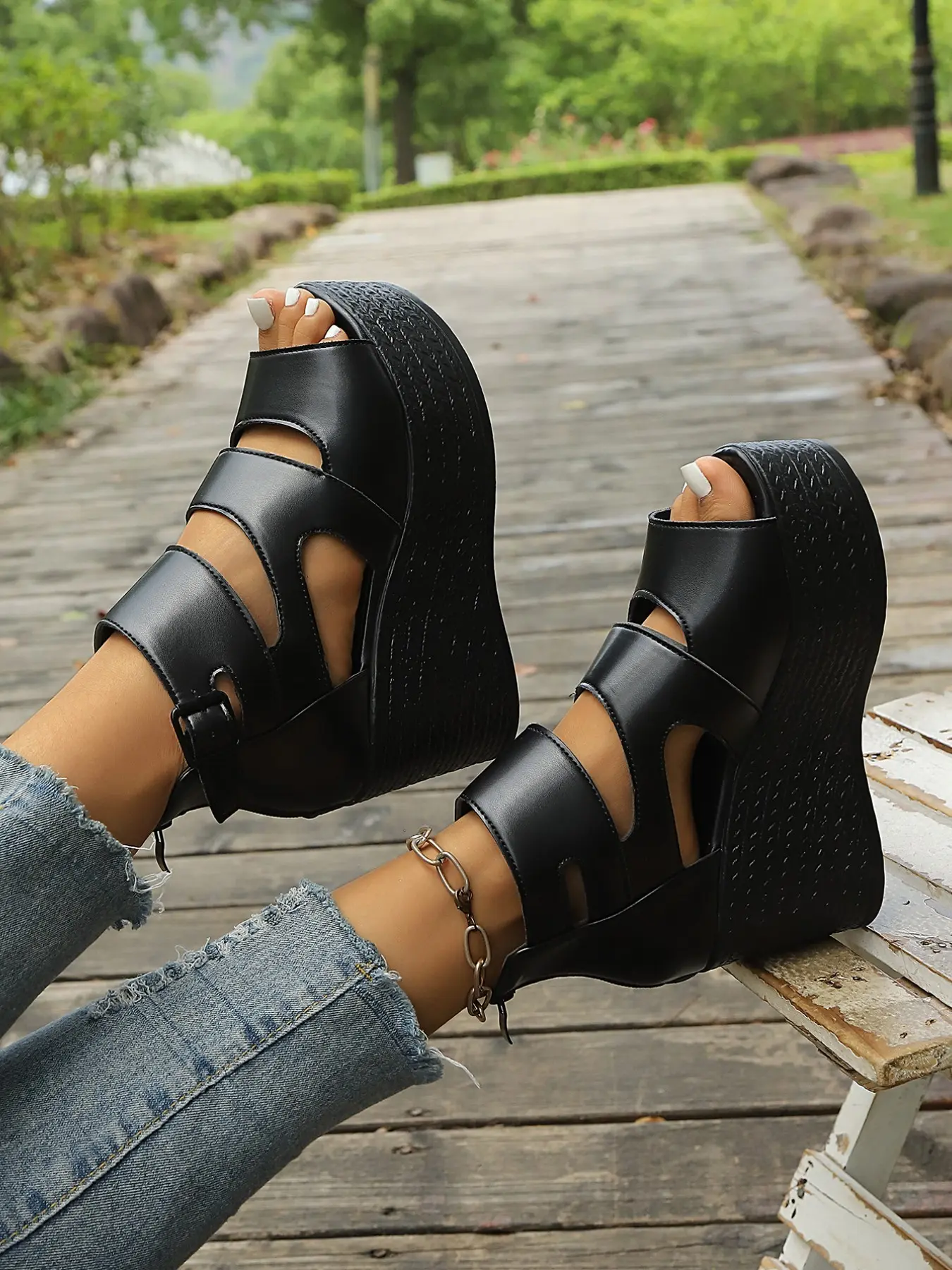 Women's Large Size Thick Sole Wedge Roman Sandals, Hollow Out Back Zipper, Comfortable Versatile Outdoor Shoes, European Style