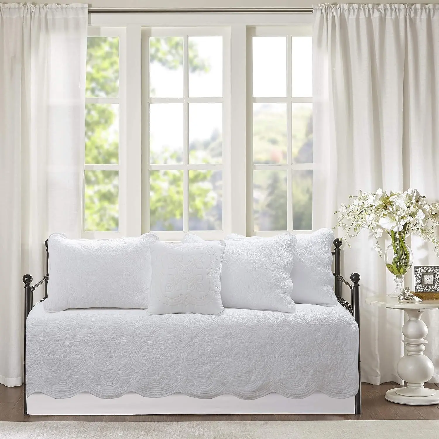 6 Piece Daybed Cover Set, Solid White Matelasse Trendy Damask Quilting with Scalloped Edges All Season Luxury Bedding with Bedskirt, Matching Shams, Decorative Pillow